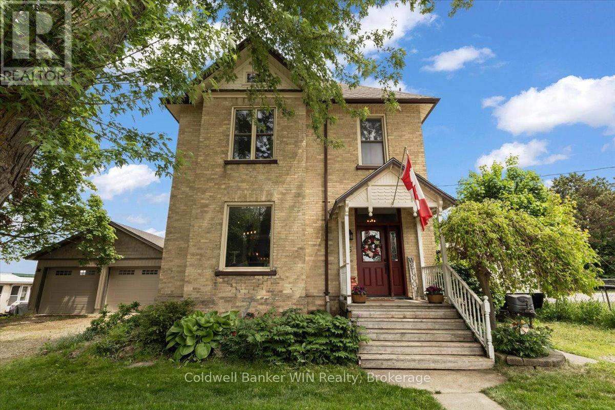 95 John Street S Property Photo 1