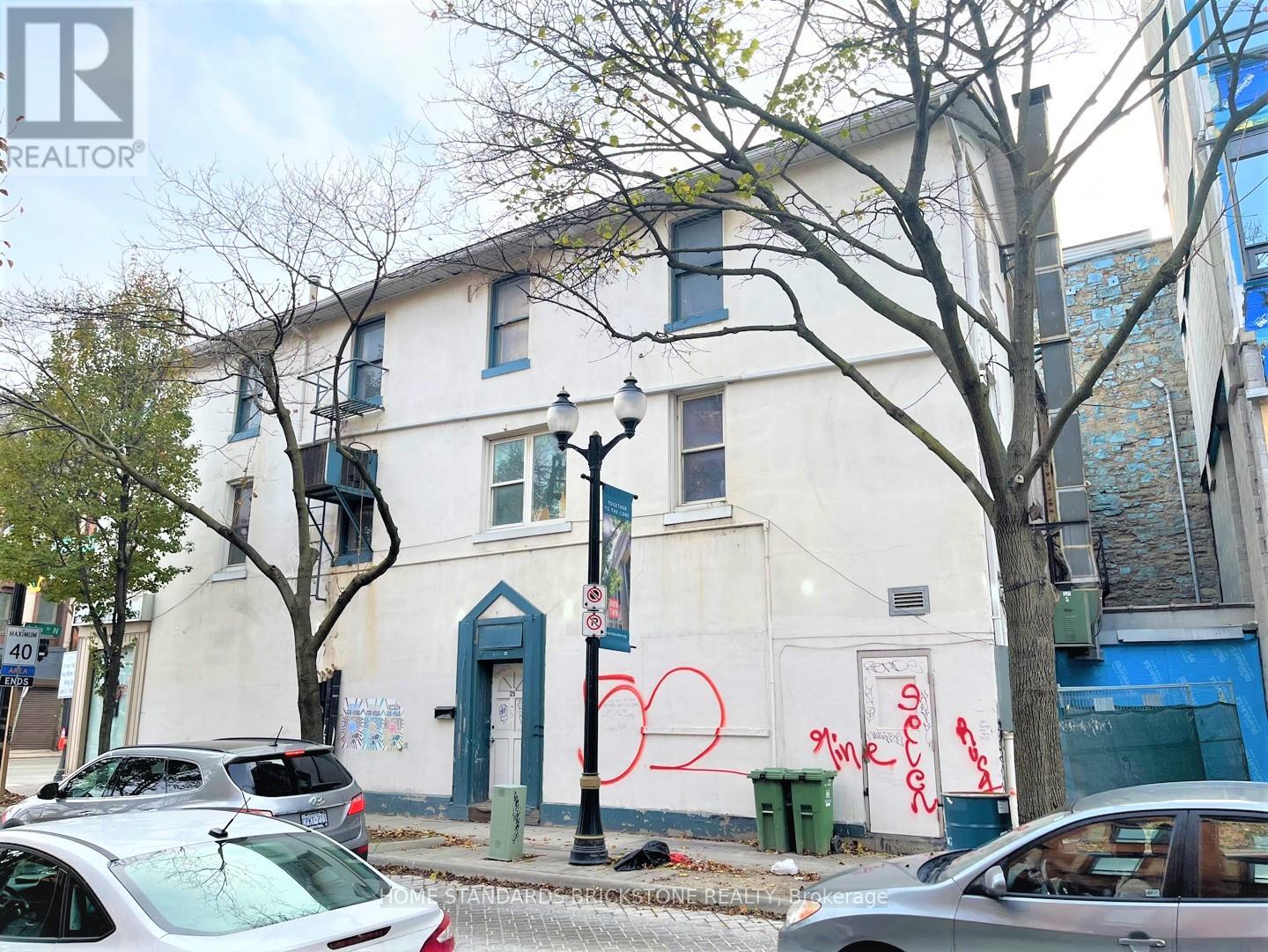 29 John Street N Property Photo 12