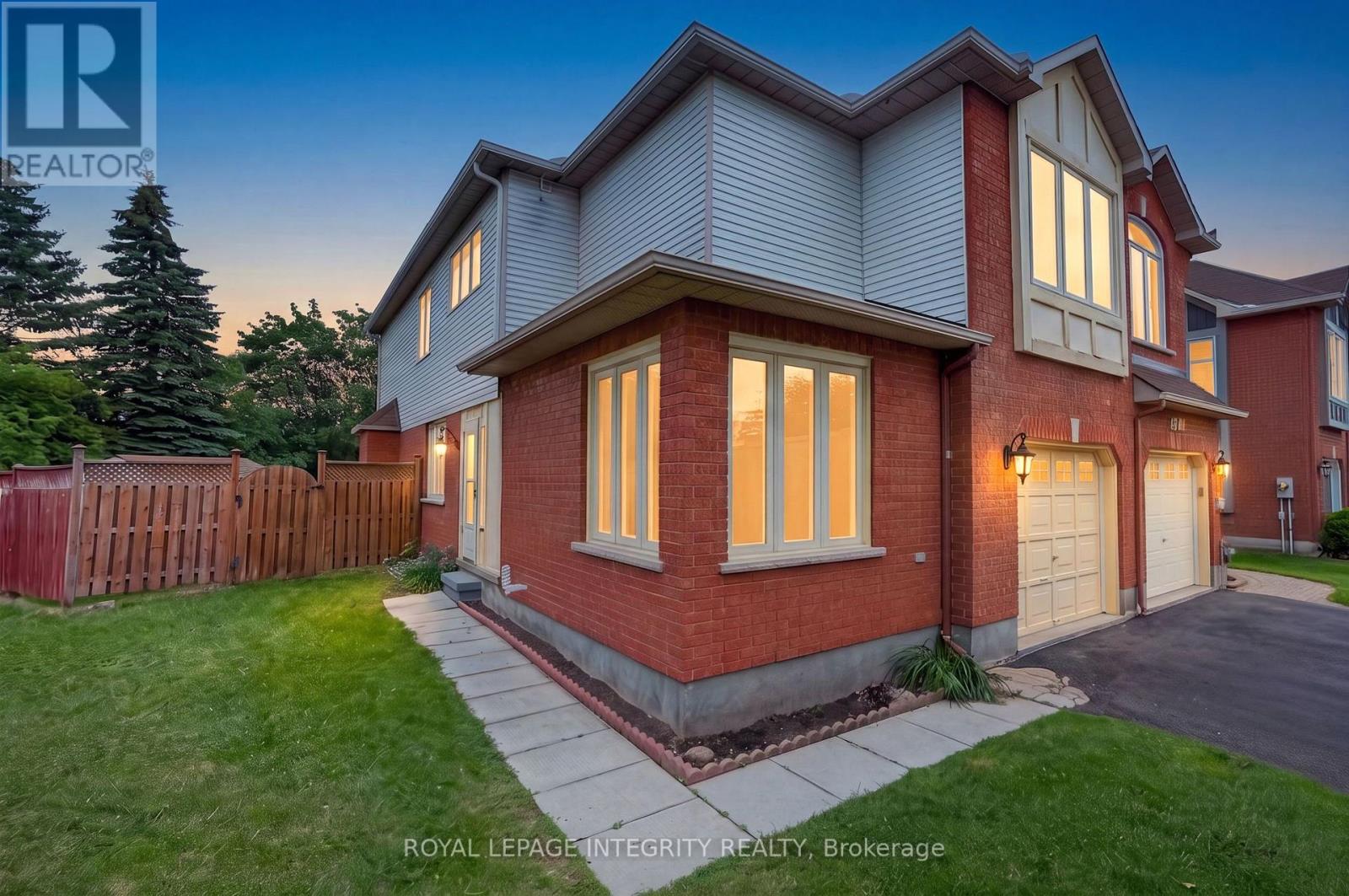 137 HUNTERSWOOD CRESCENT