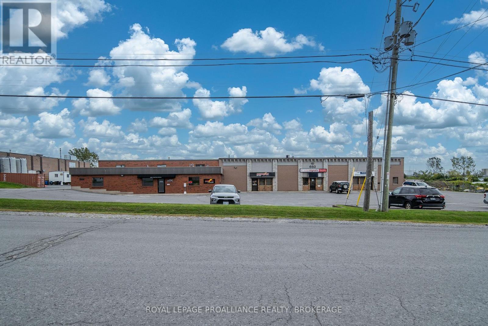 Unit B - 660 Justus Drive Property Photo 1