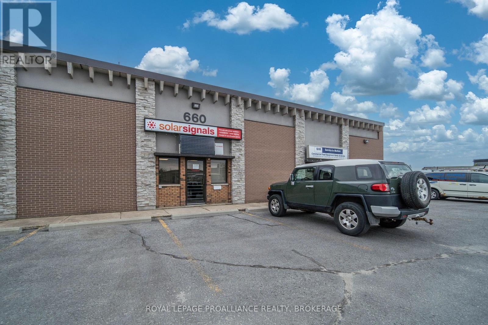 Unit B - 660 Justus Drive Property Photo 2