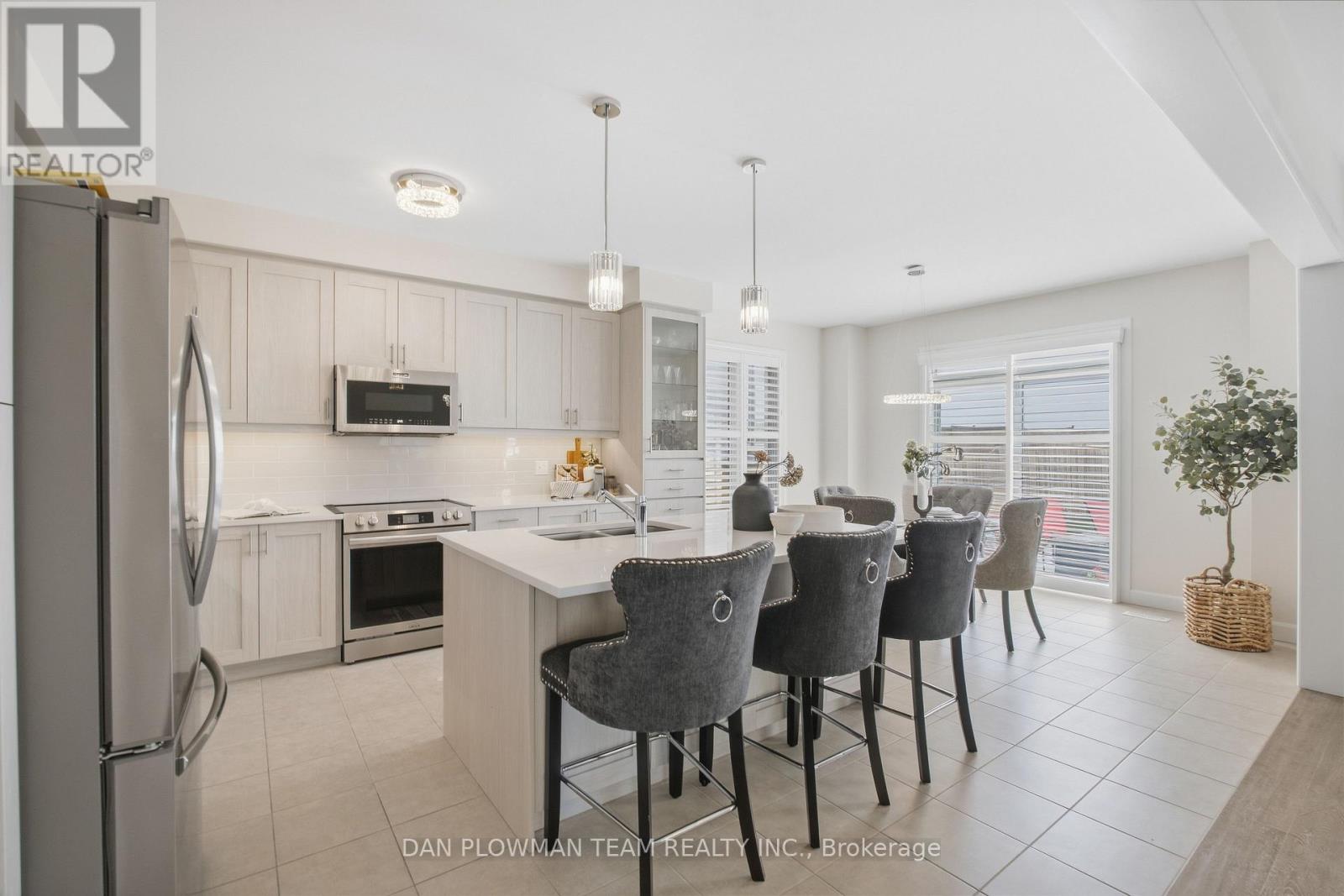 713 Latimer Way Property Photo 14