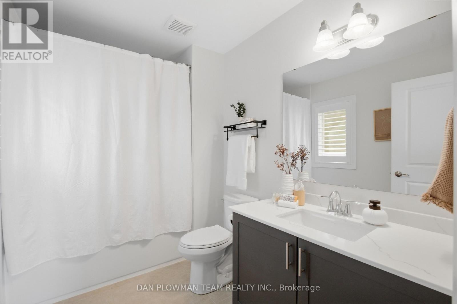 713 Latimer Way Property Photo 33