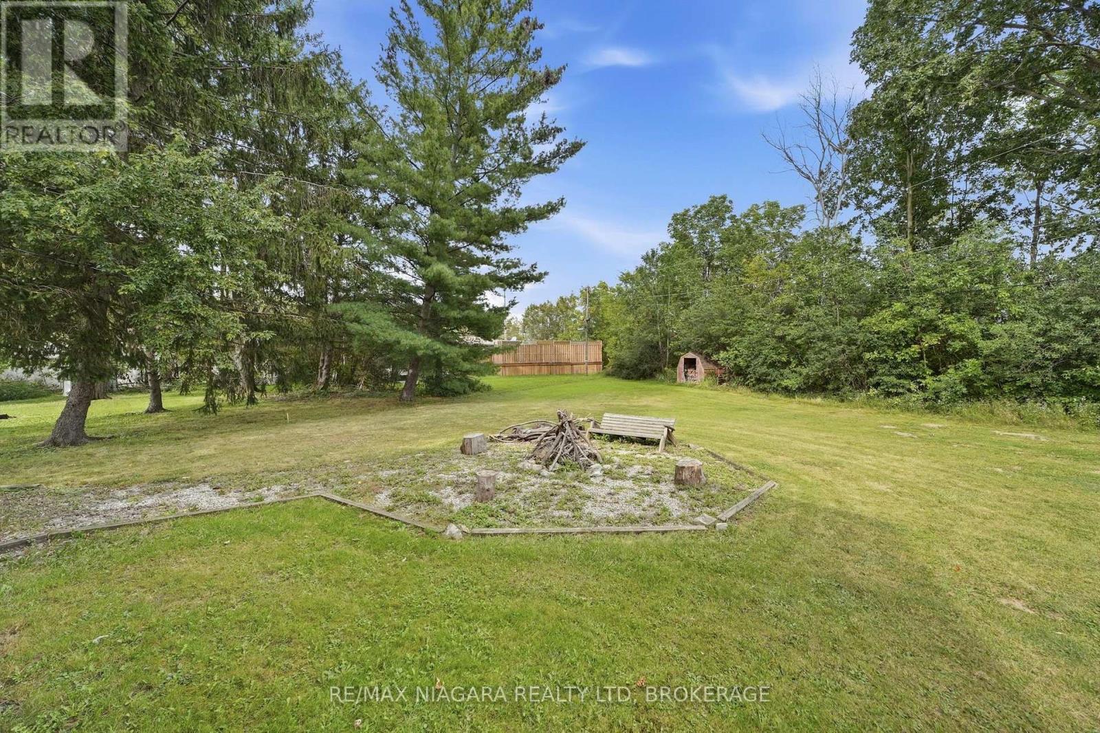 8 North Crescent Drive N Property Photo 26