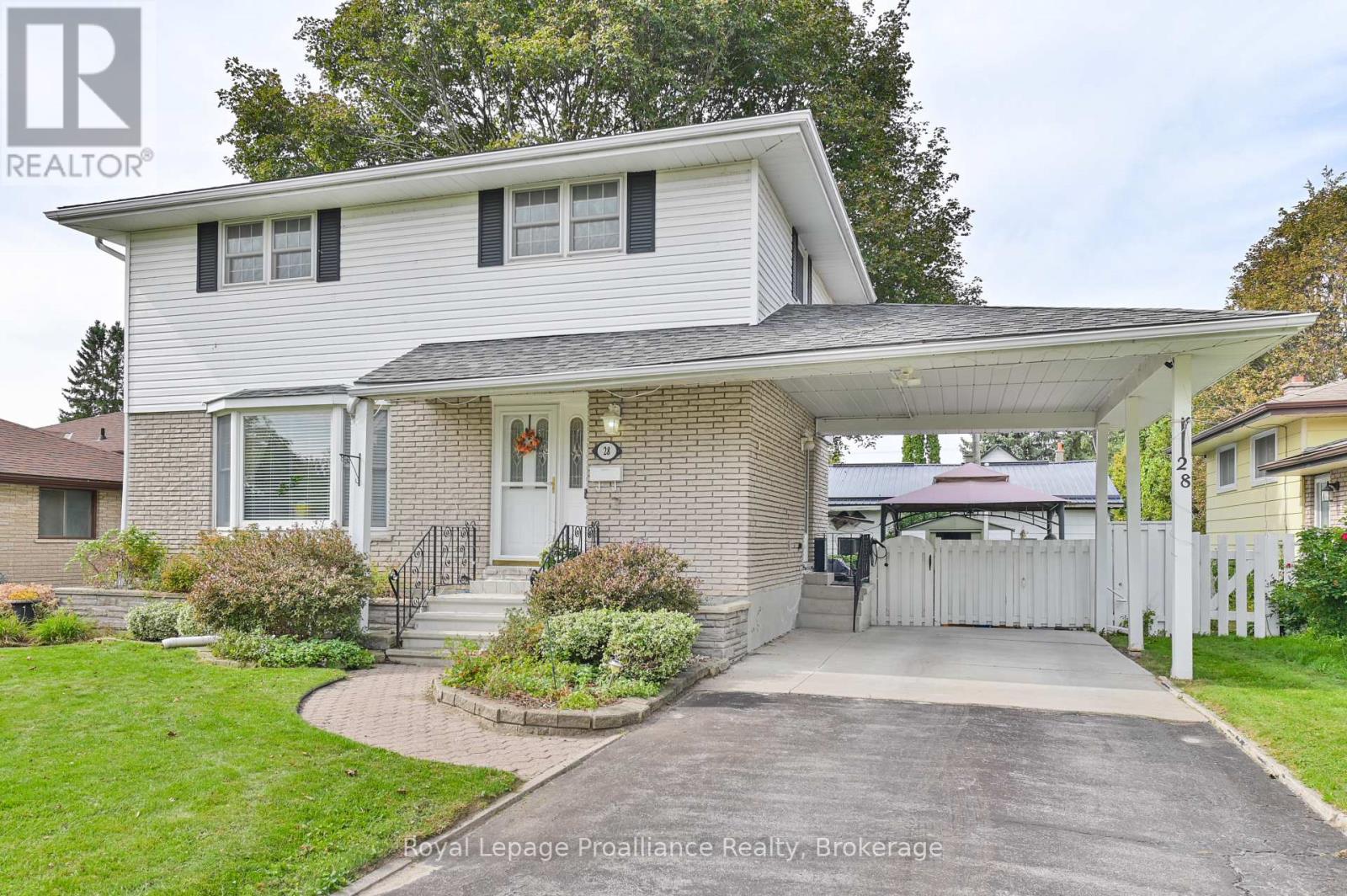 28 SHONIKER AVENUE