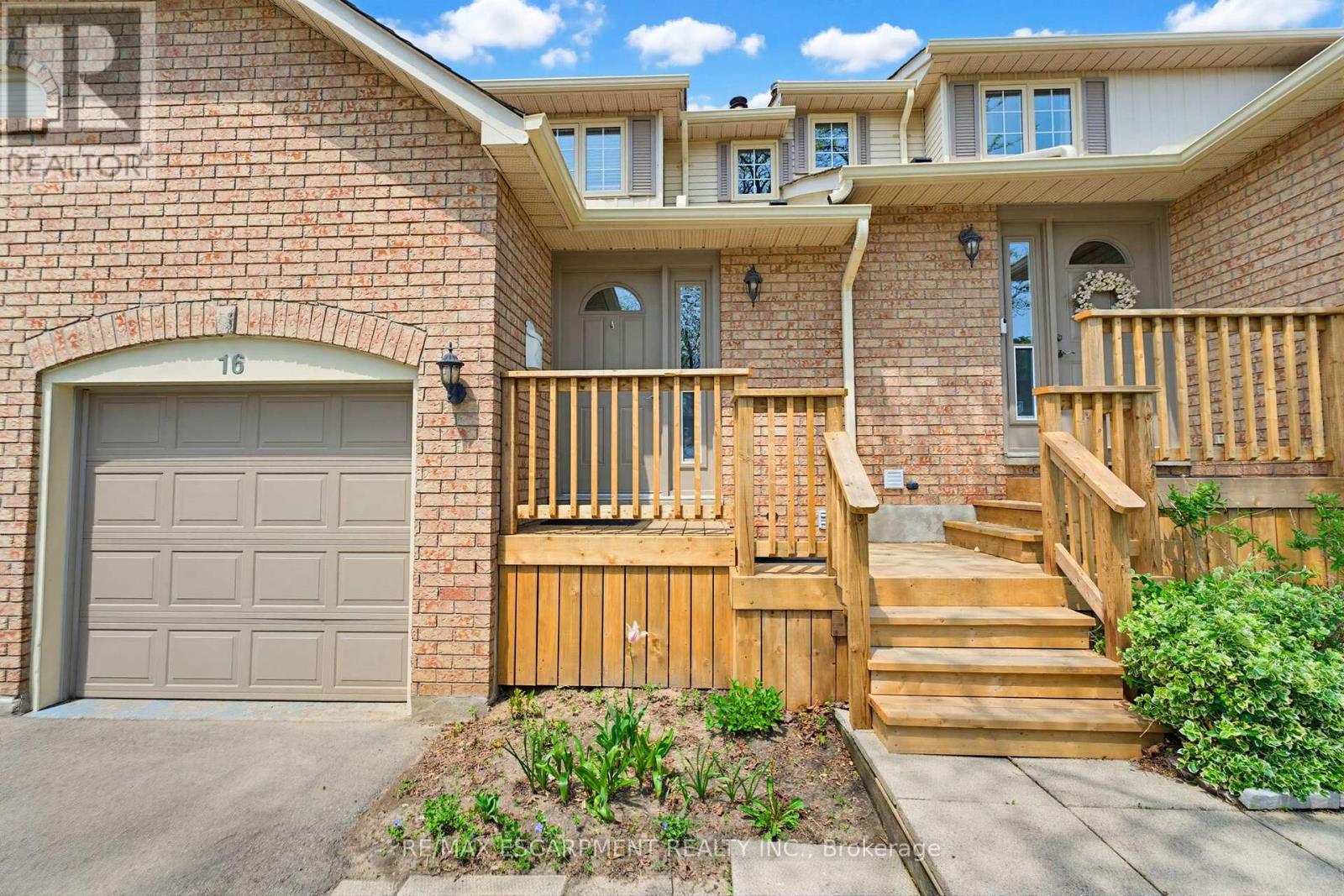 16 - 79 BRAEHEID AVENUE Property Photo 1