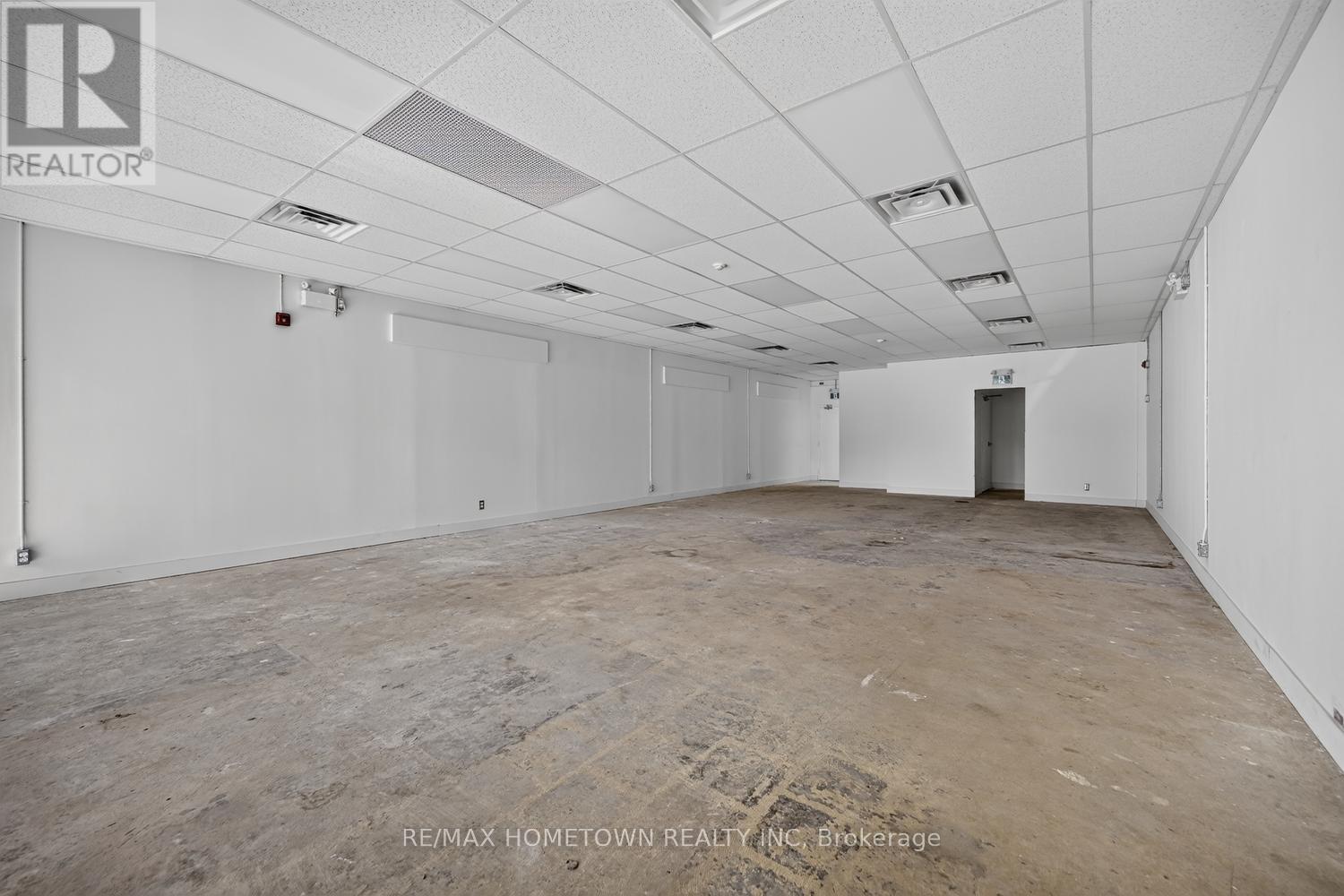 104 - 50 King Street E Property Photo 5