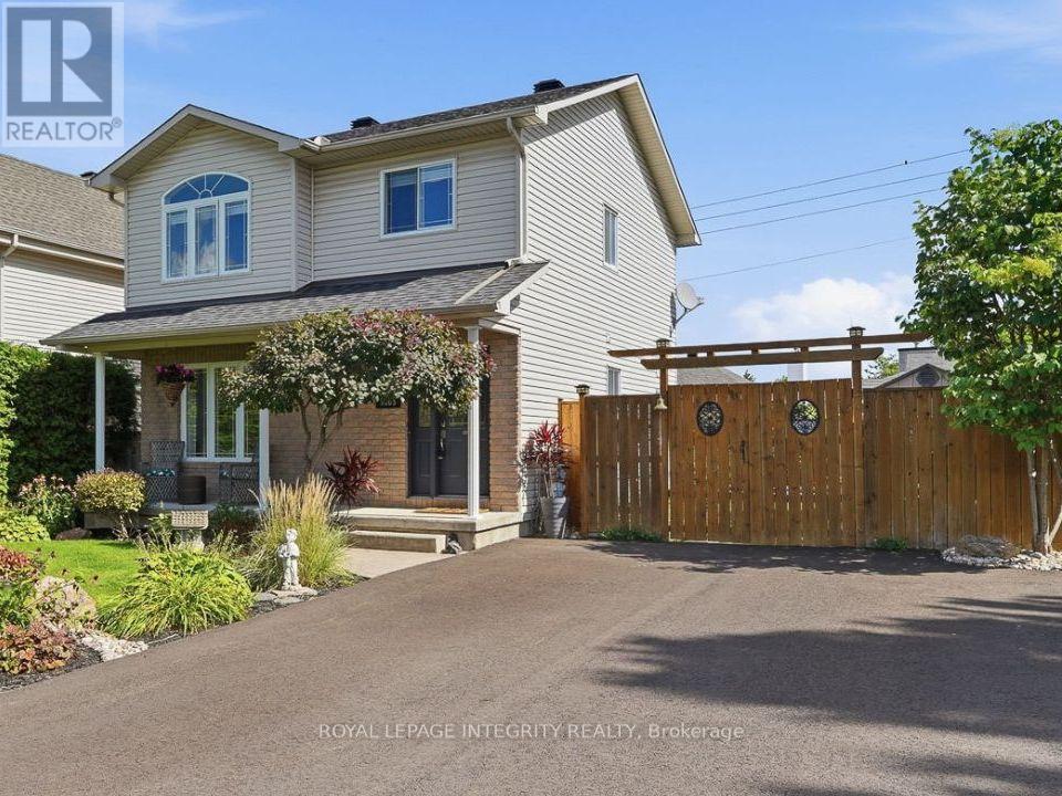 3365 ELIE CRESCENT Property Photo 1