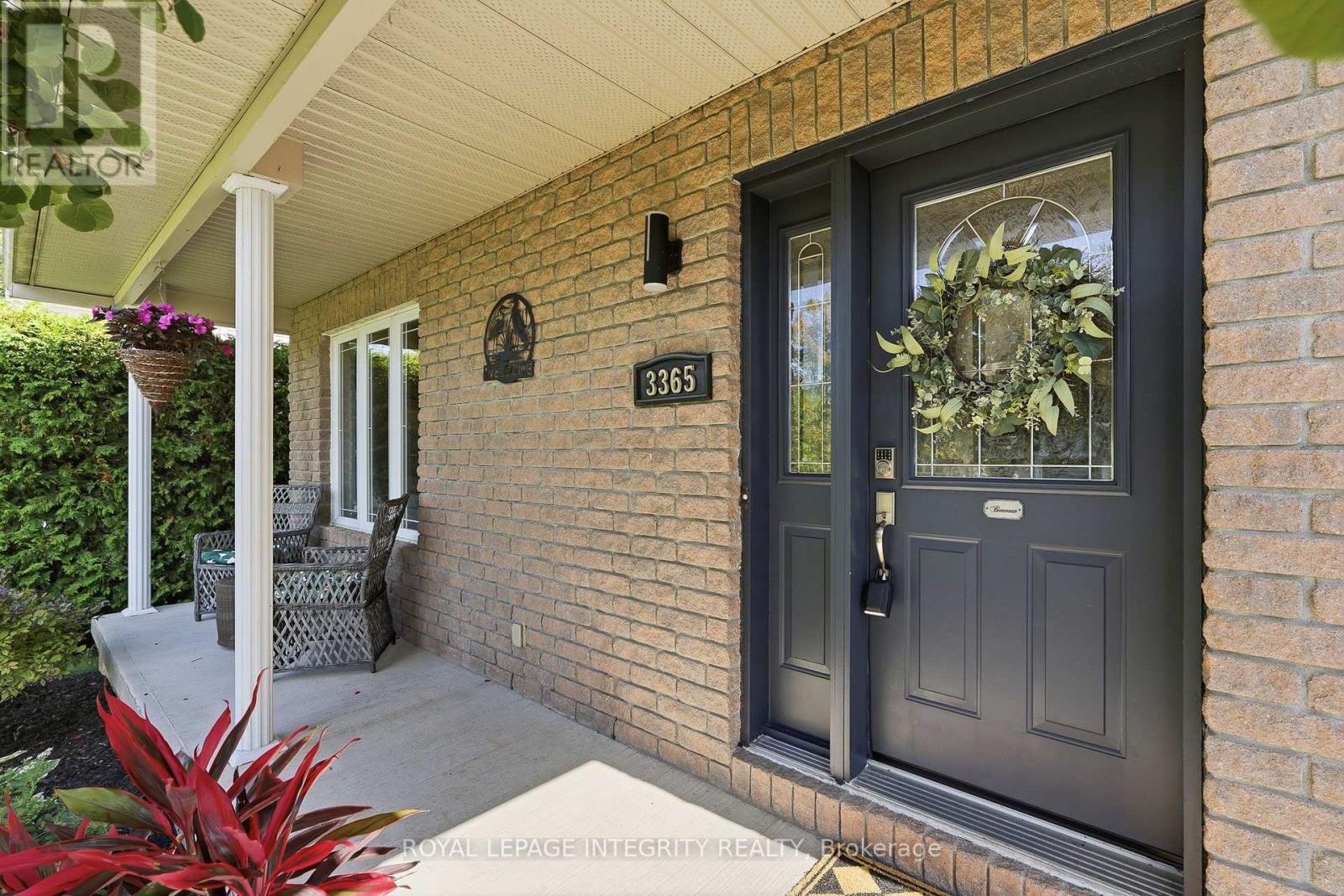 3365 Elie Crescent Property Photo 4