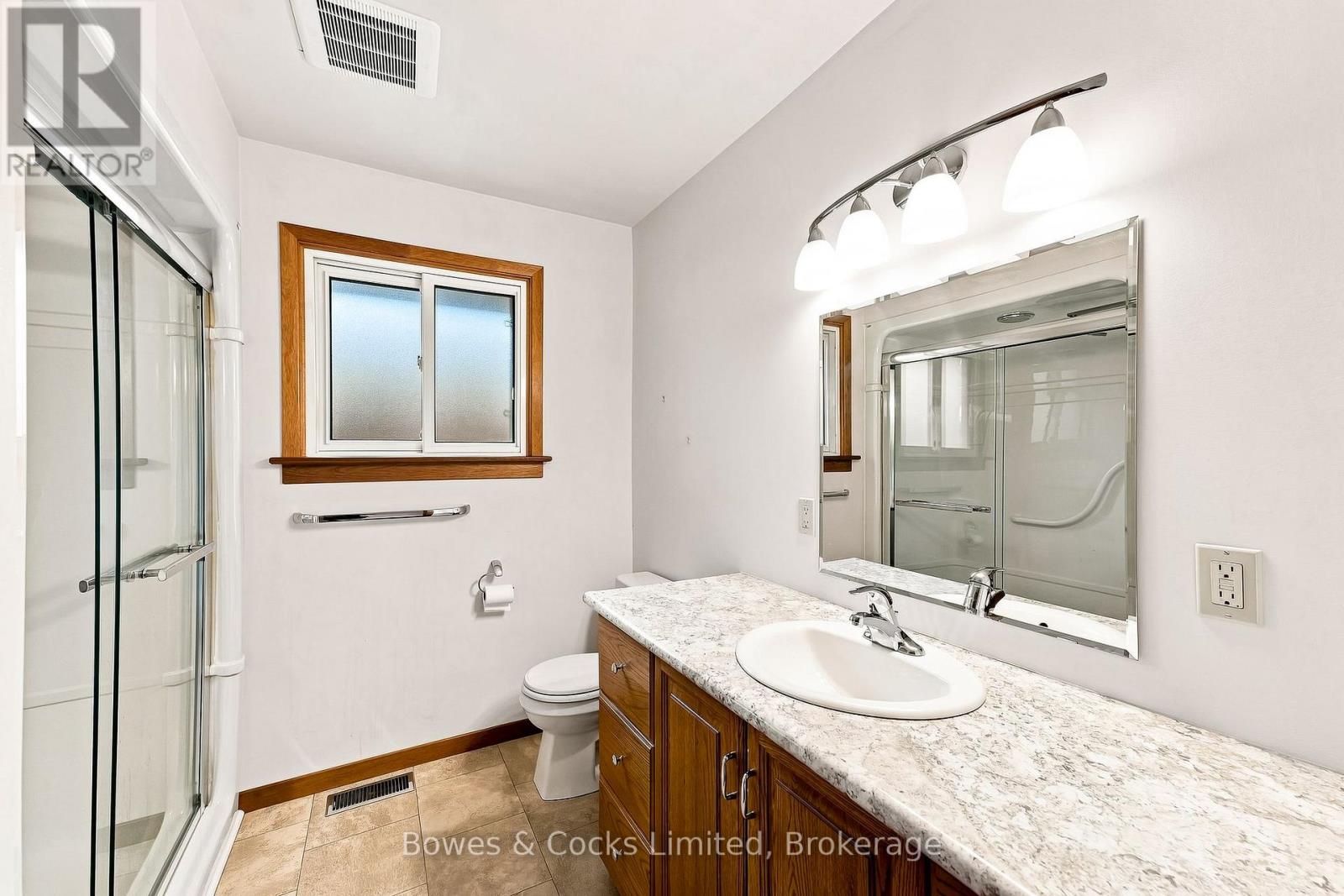 687 Lundy's Lane Property Photo 21