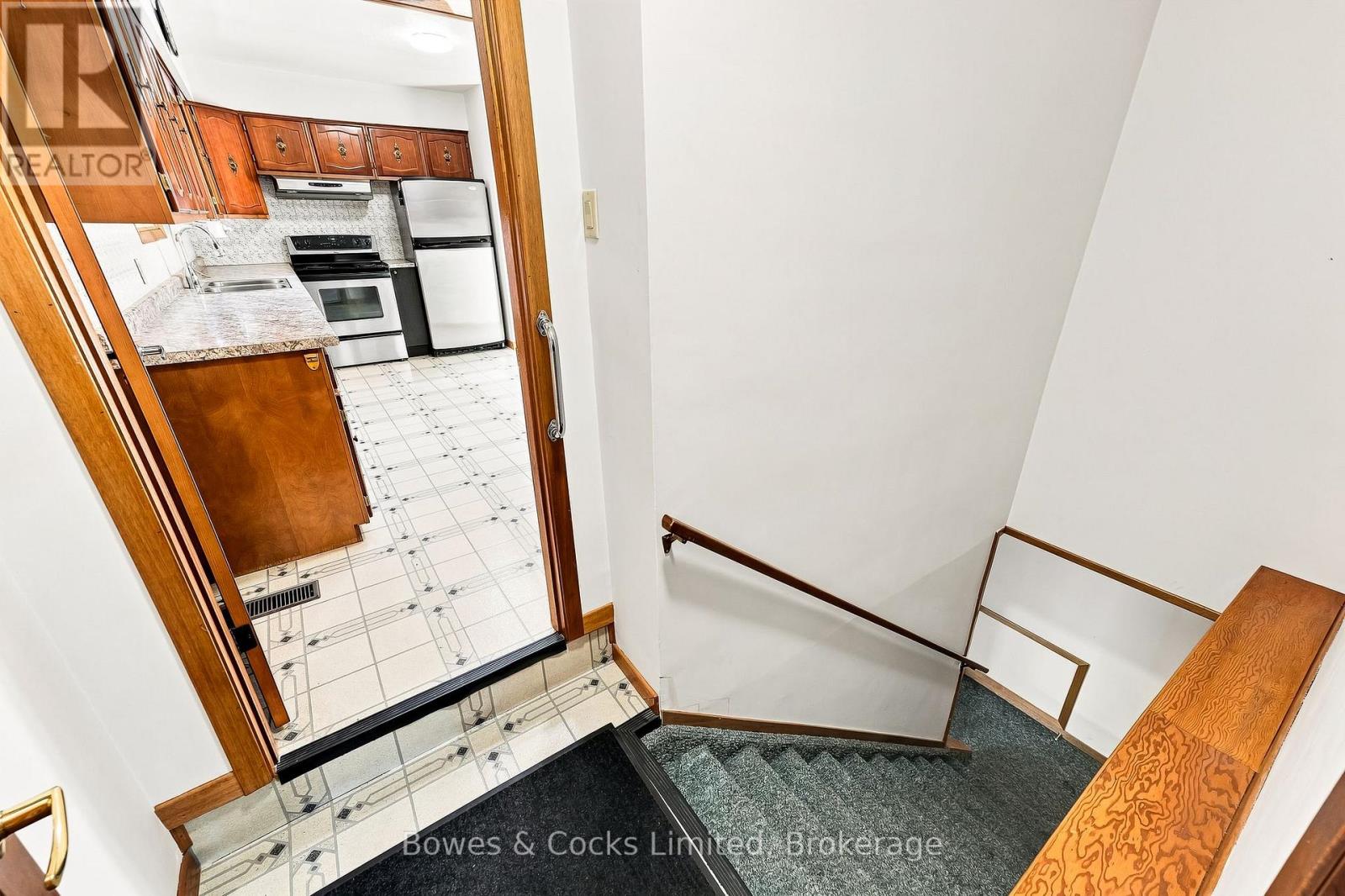 687 Lundy's Lane Property Photo 22