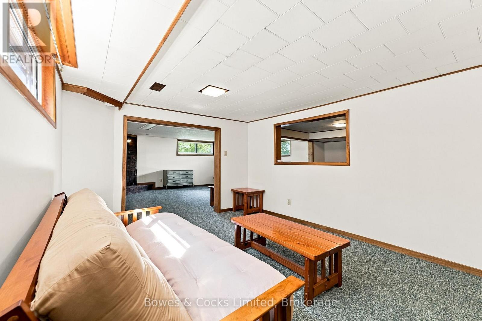 687 Lundy's Lane Property Photo 32