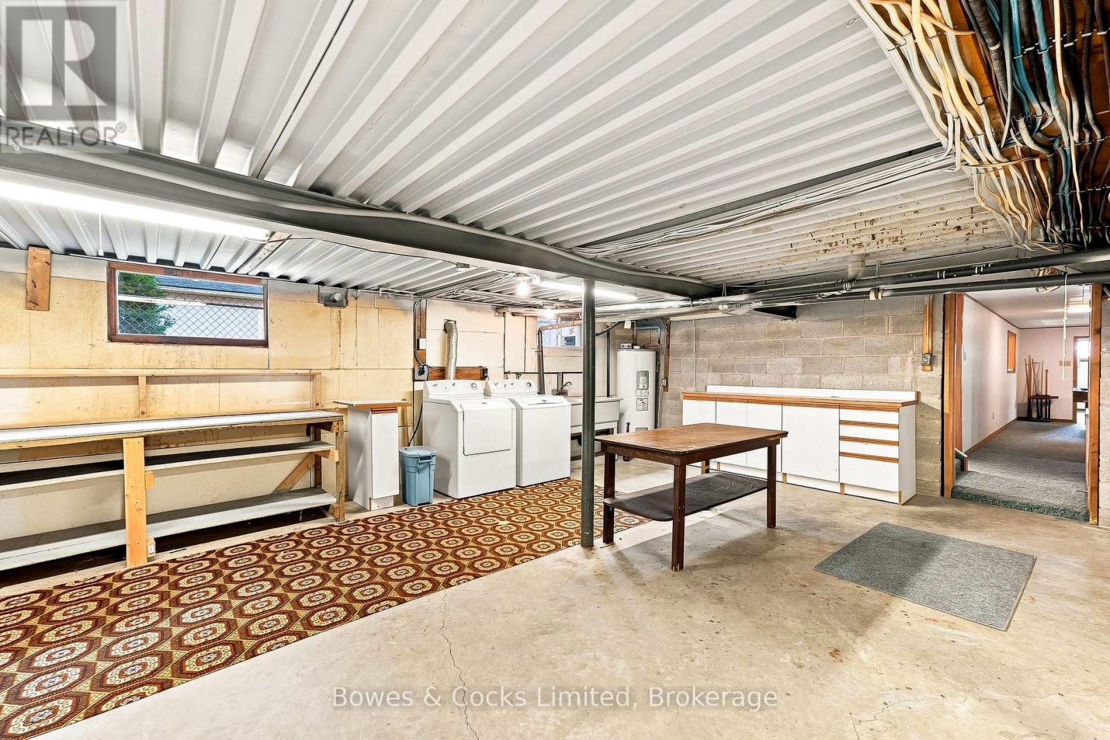 687 Lundy's Lane Property Photo 36
