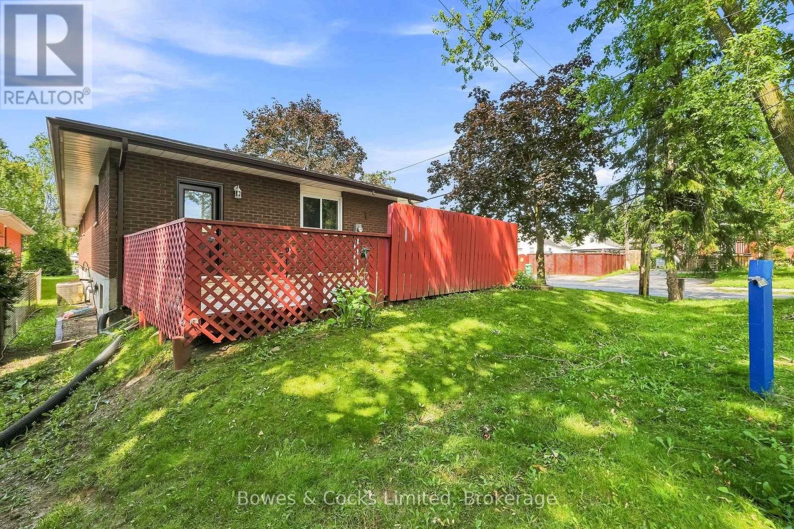 687 Lundy's Lane Property Photo 43