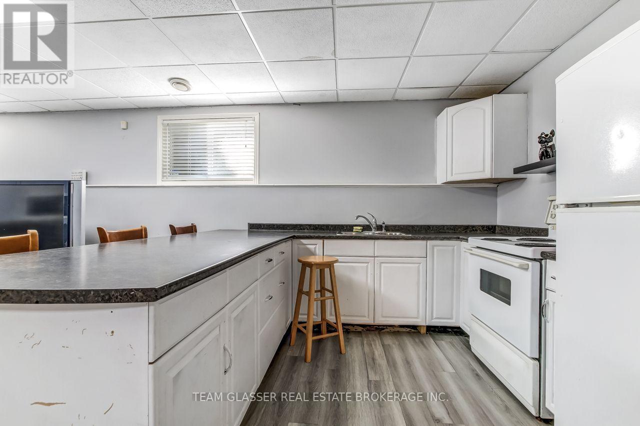 23999 Mayfair Road Property Photo 27