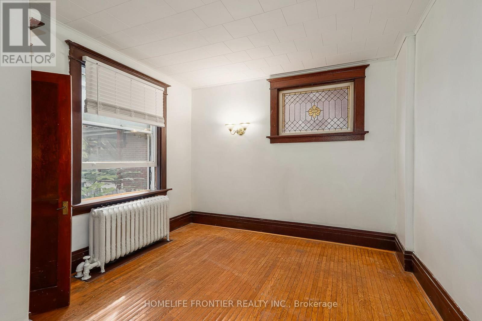 643 2nd Avenue E Property Photo 10