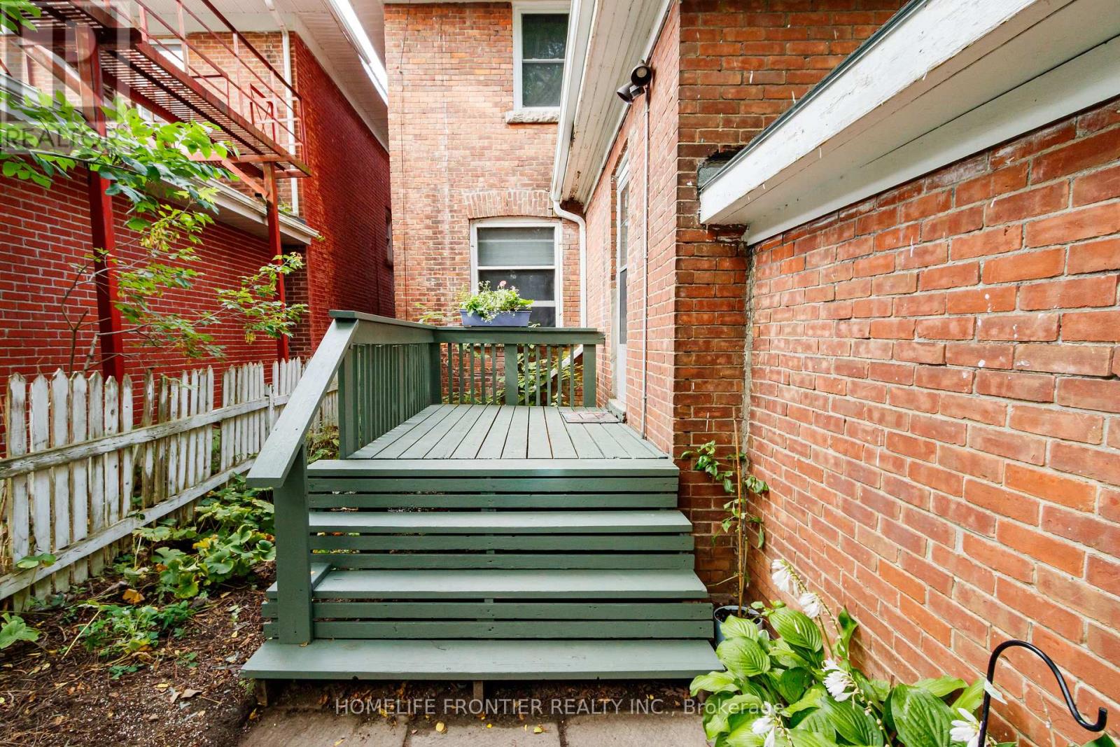 643 2nd Avenue E Property Photo 15