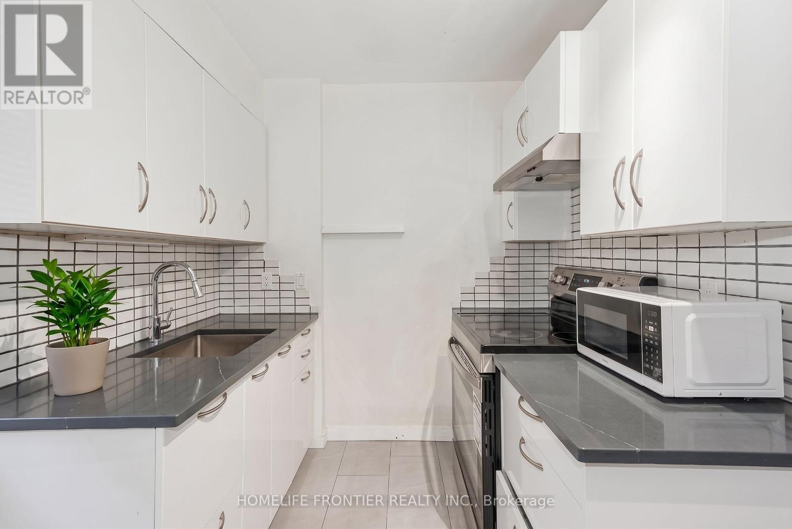 643 2nd Avenue E Property Photo 17