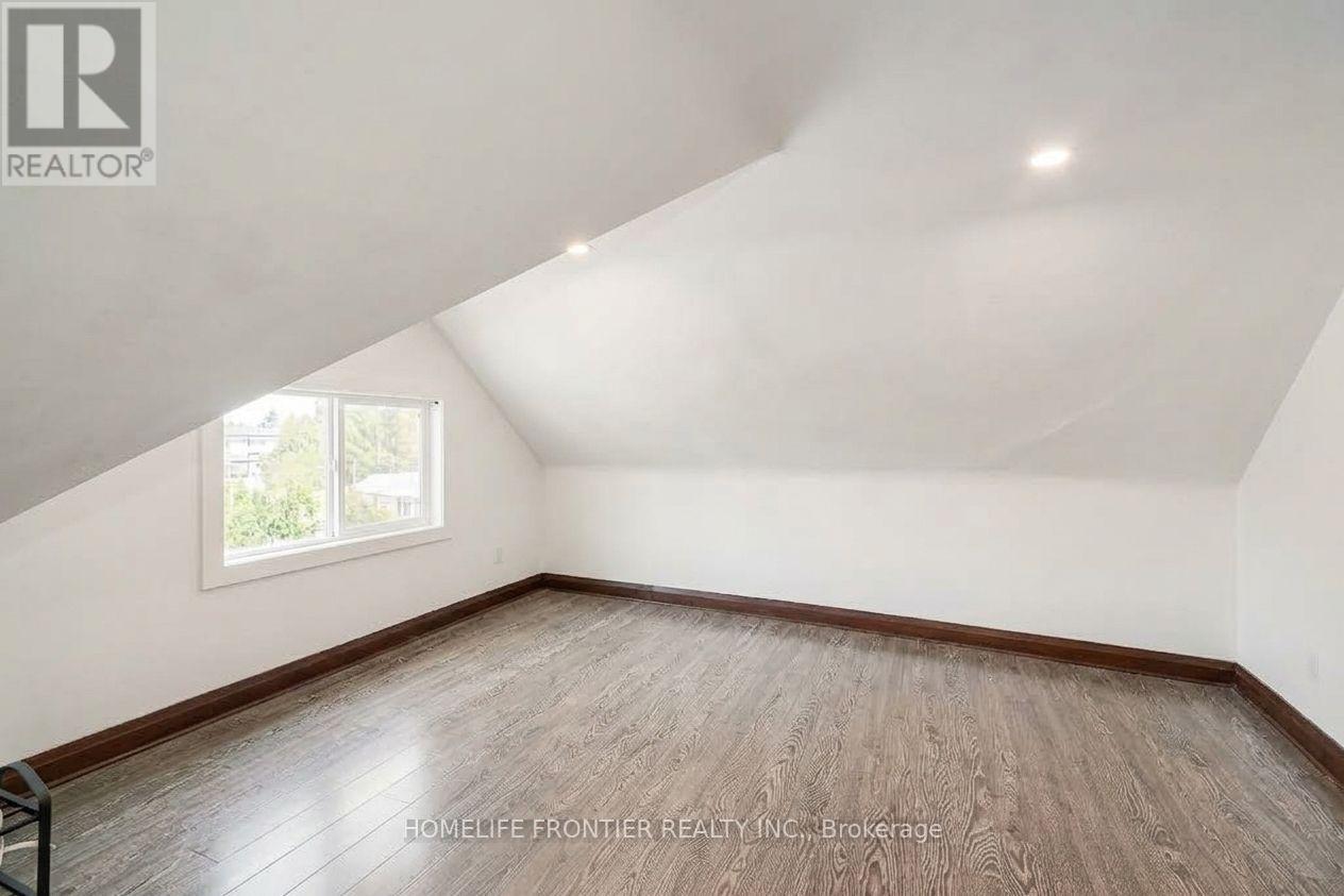 643 2nd Avenue E Property Photo 26
