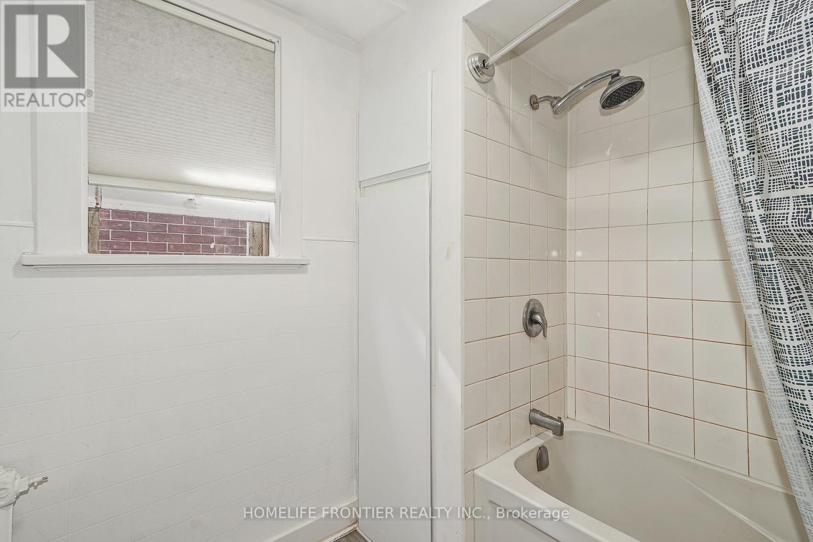 643 2nd Avenue E Property Photo 28
