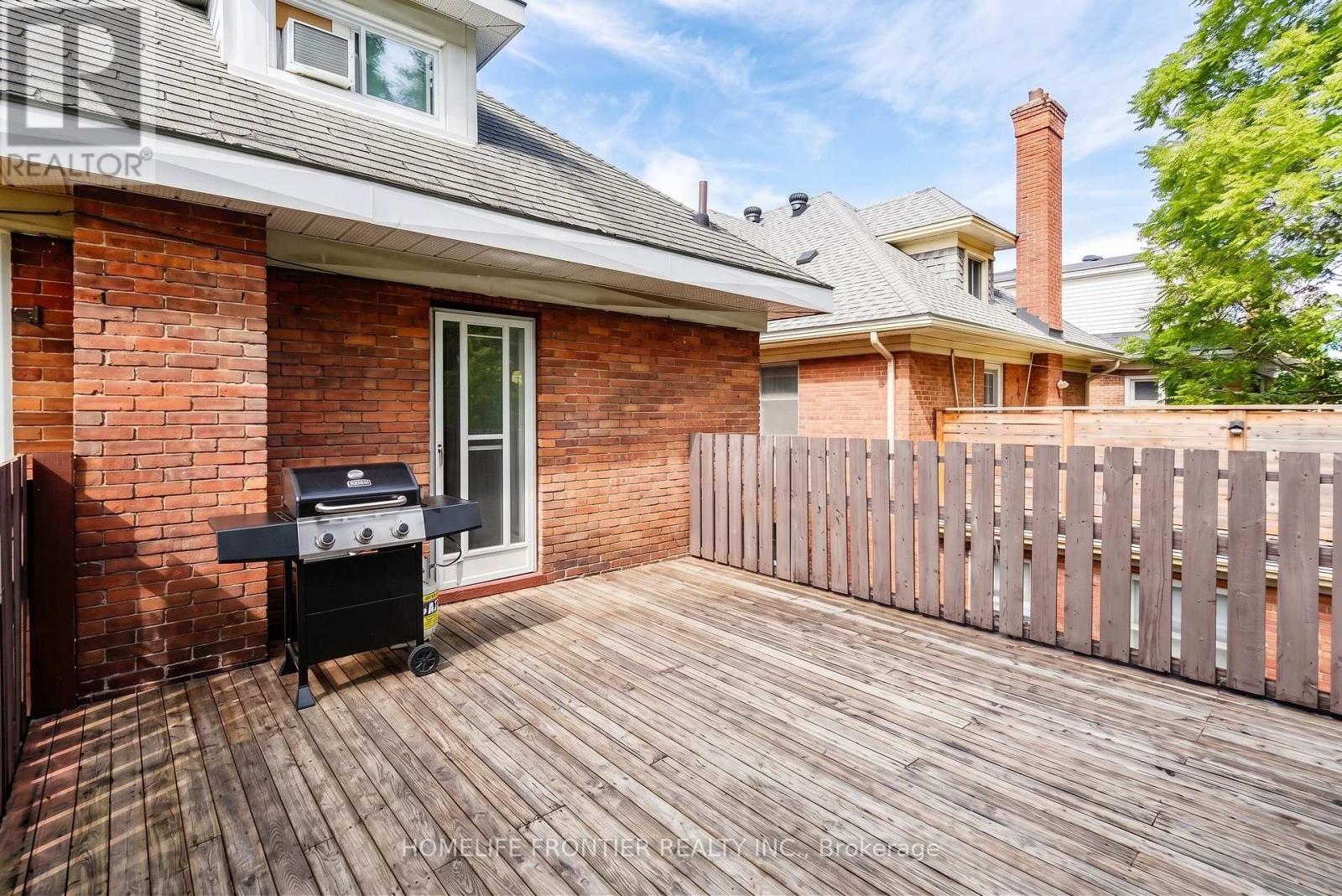 643 2nd Avenue E Property Photo 31