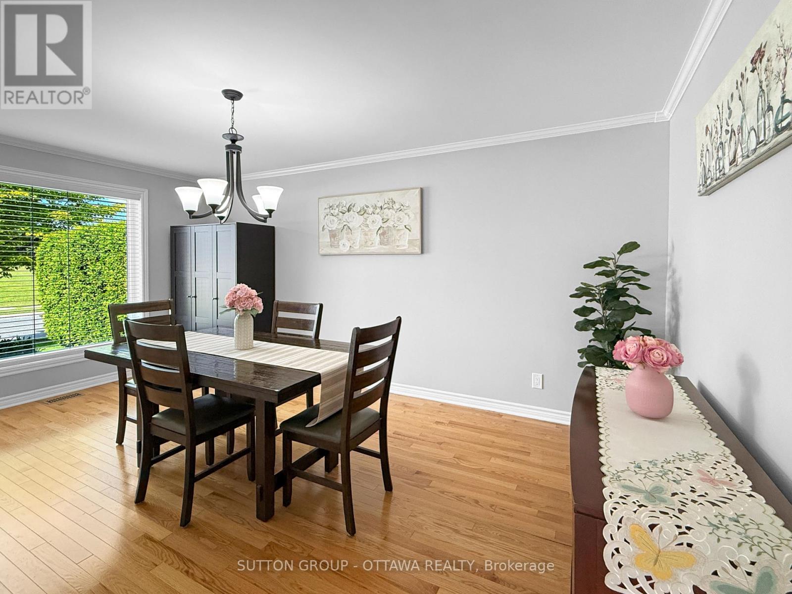 1888 Belvedere Crescent Property Photo 10