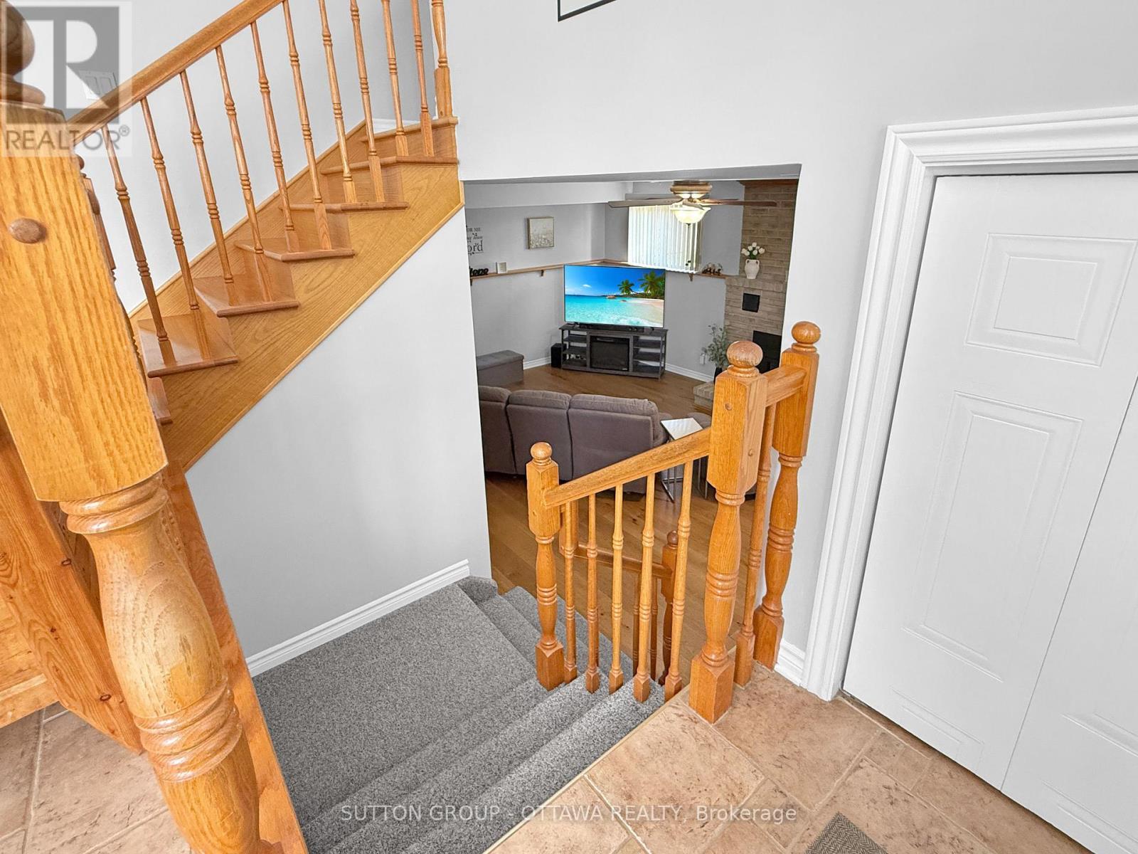 1888 Belvedere Crescent Property Photo 21