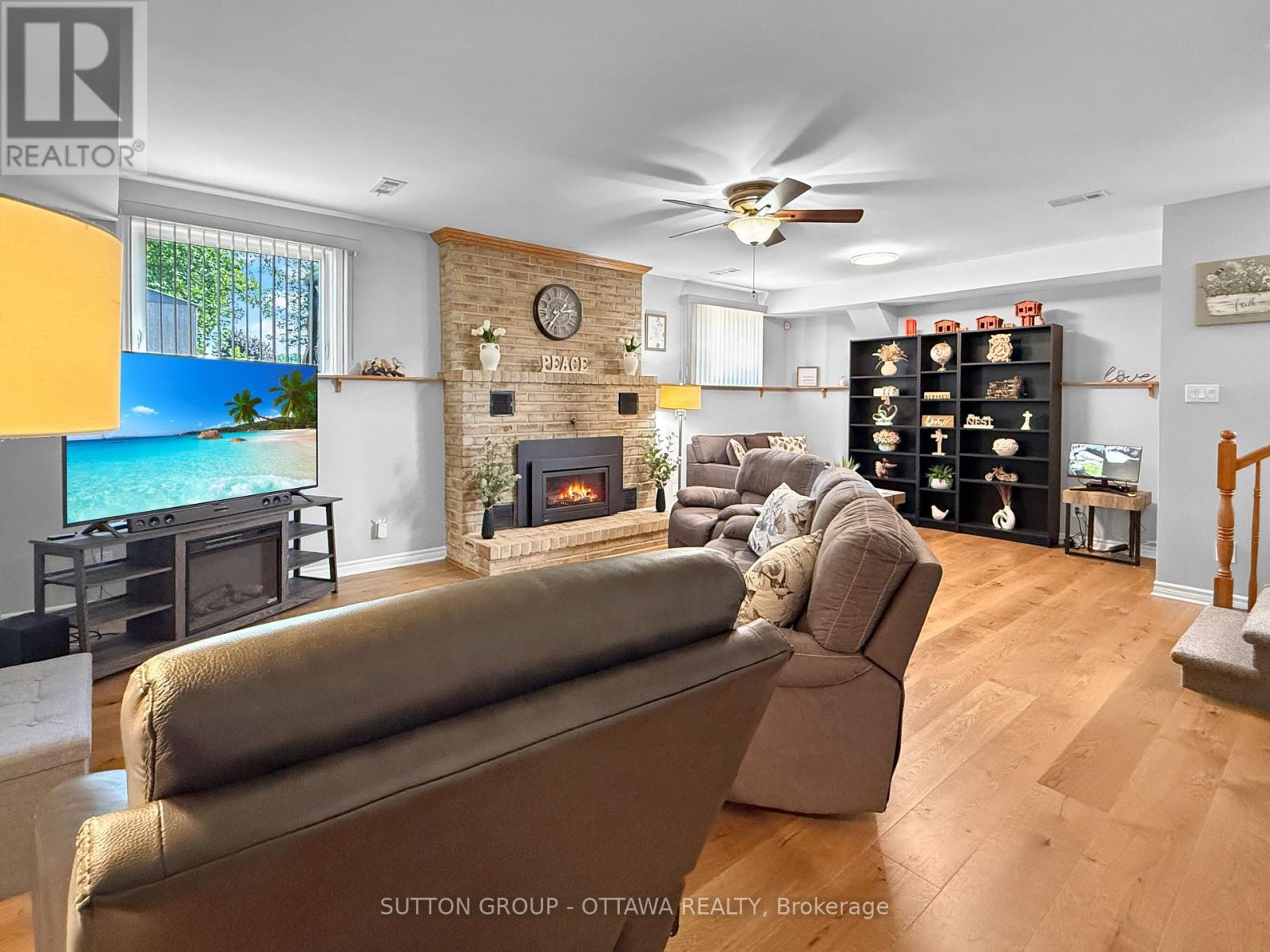 1888 Belvedere Crescent Property Photo 22