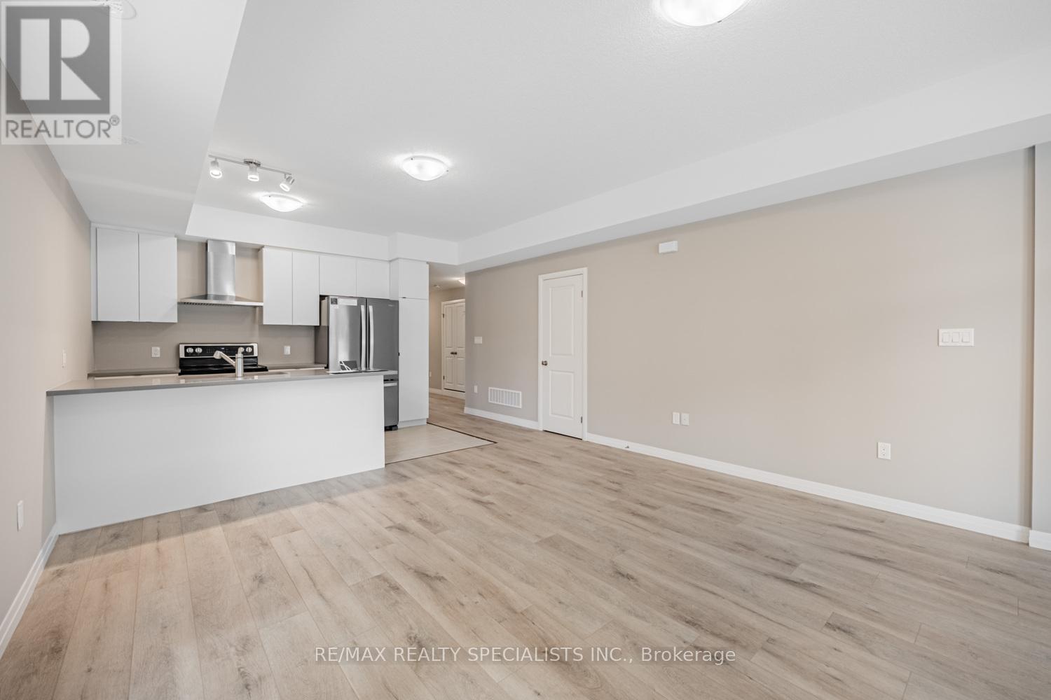 64 Thatcher Drive Property Photo 17