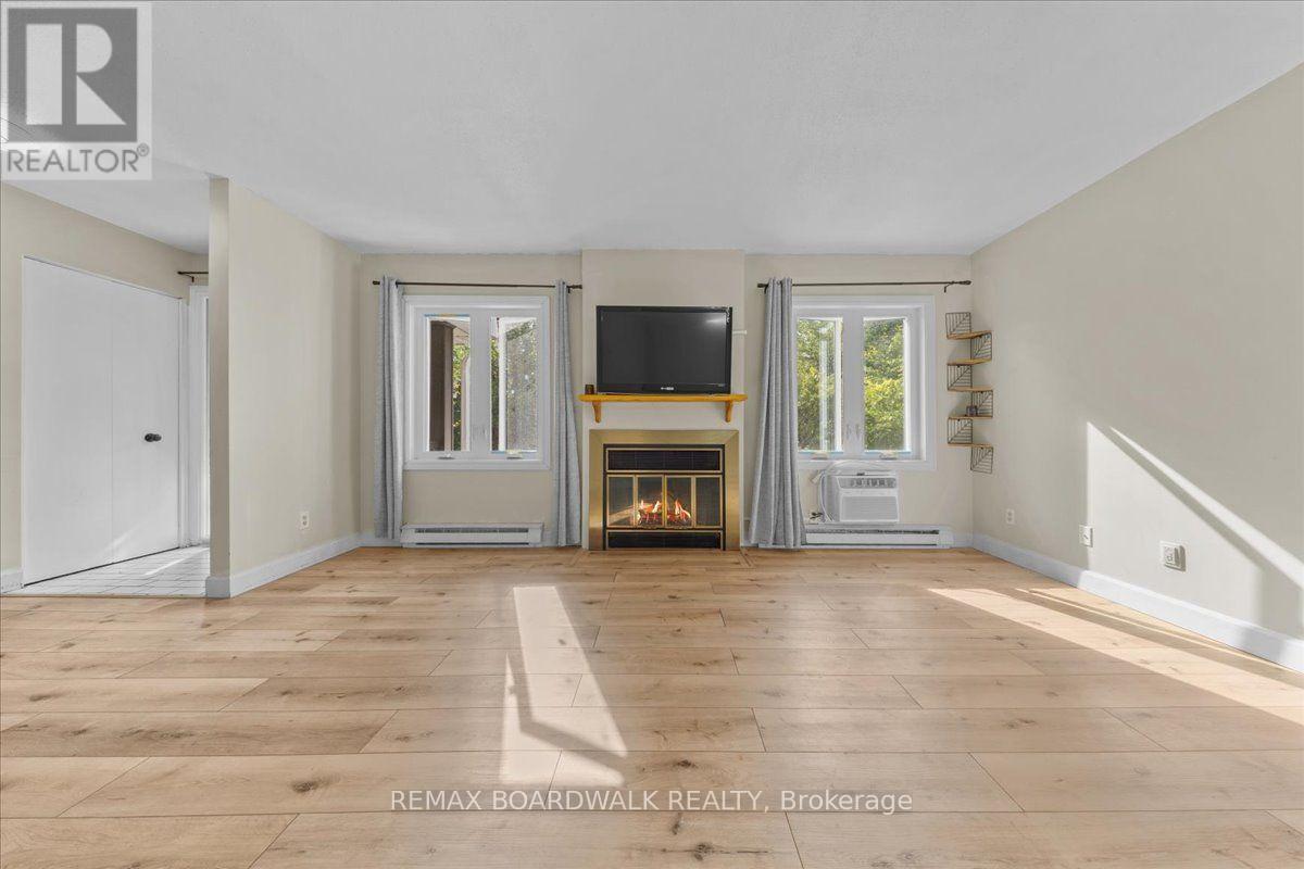 6 - 7 Timberview Way Property Photo 5