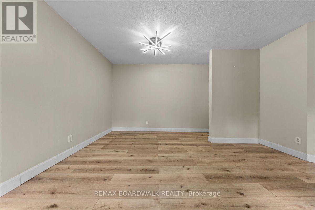 6 - 7 Timberview Way Property Photo 7