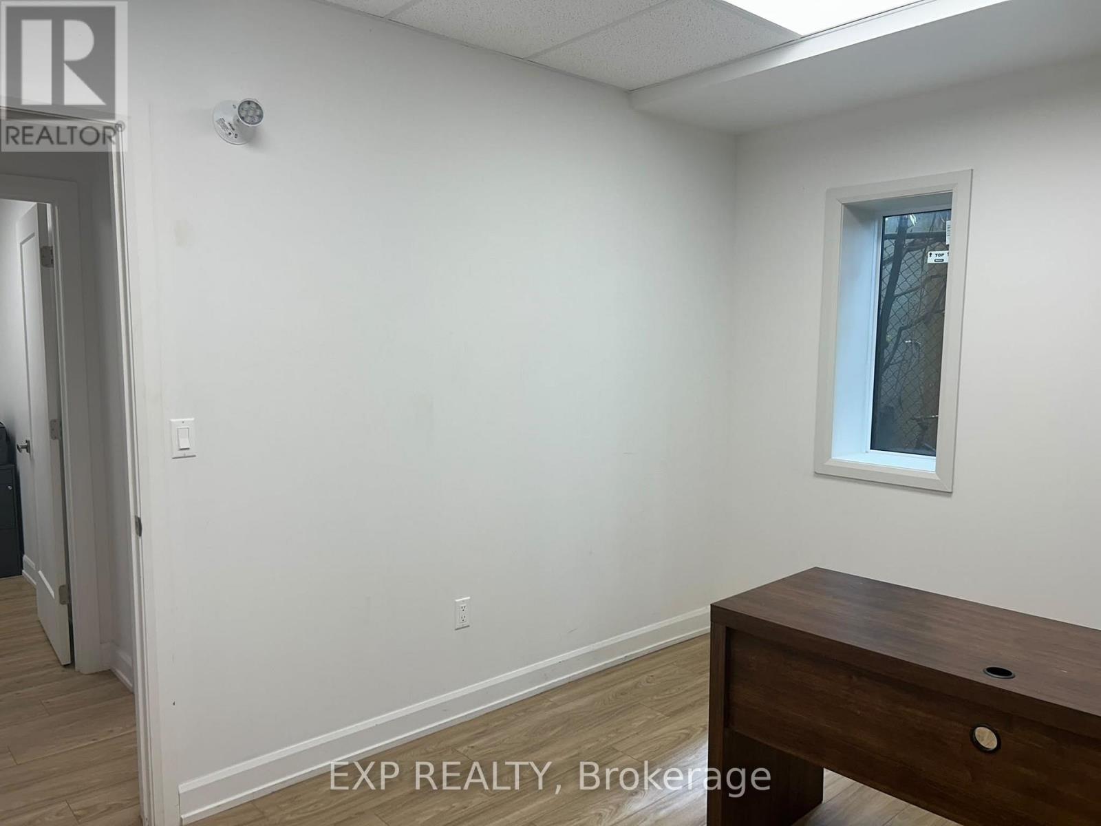 Office 1 - 1665 Bank Street Property Photo 9
