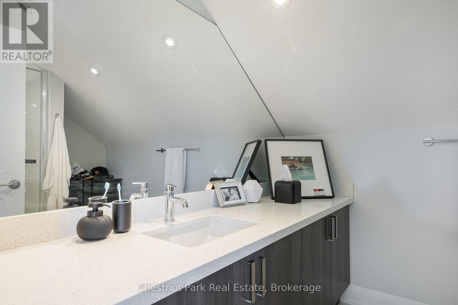154 Brooker Boulevard Property Photo 27