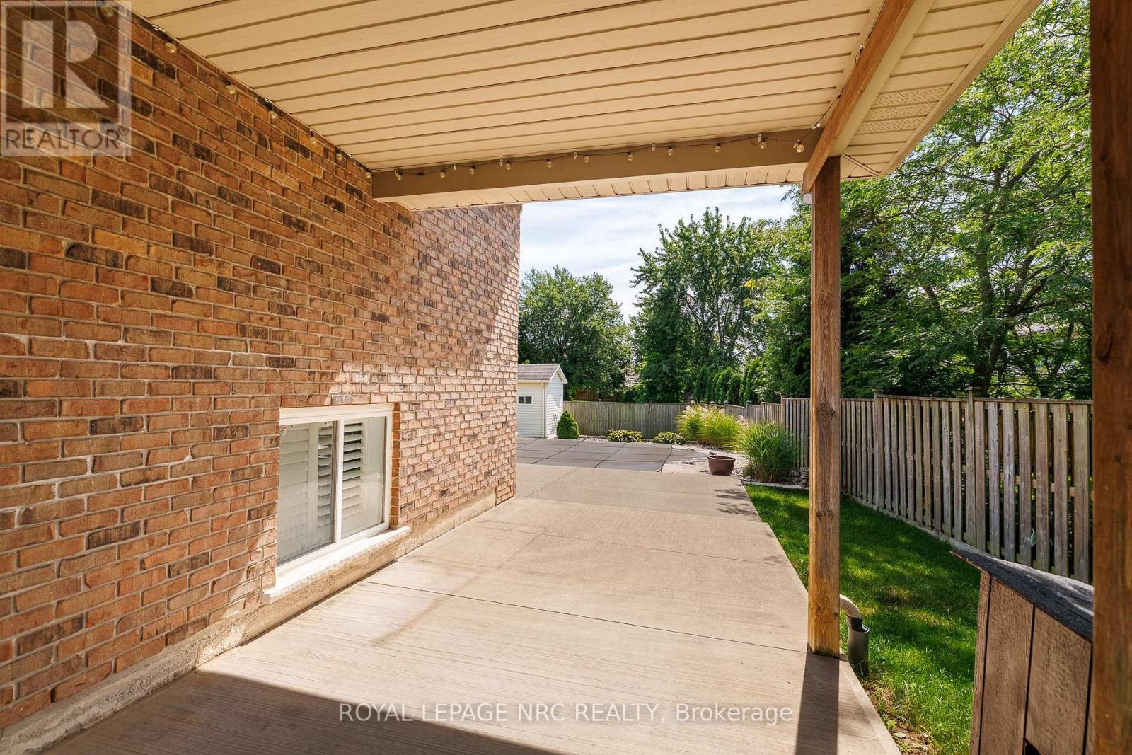 8532 Heikoop Crescent Property Photo 7