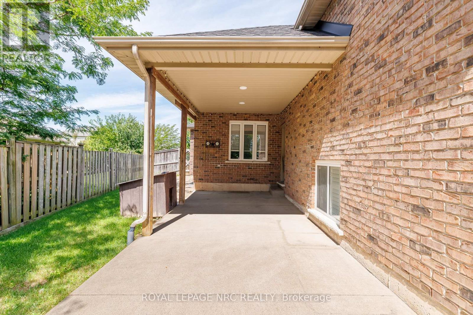 8532 Heikoop Crescent Property Photo 11