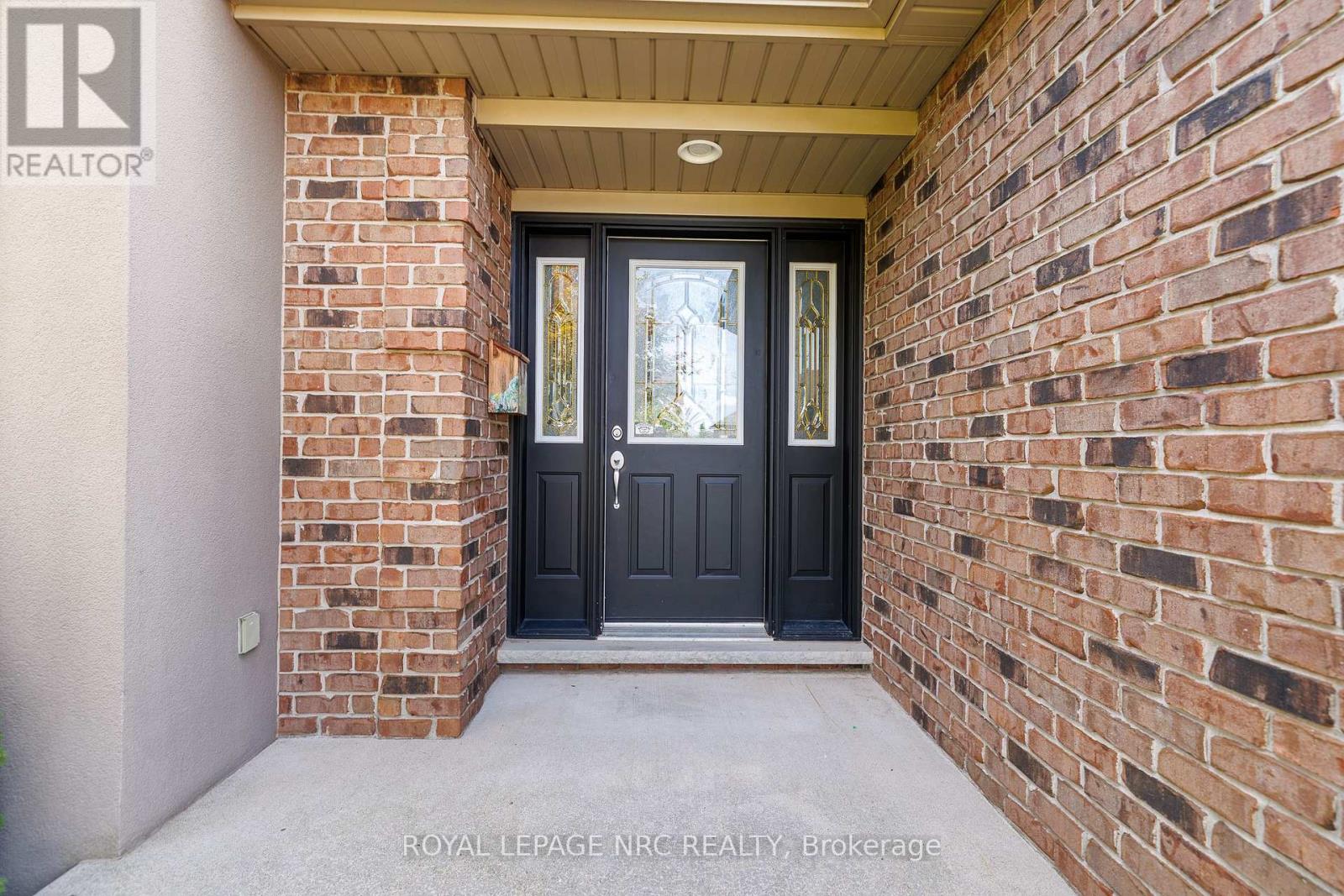 8532 Heikoop Crescent Property Photo 14