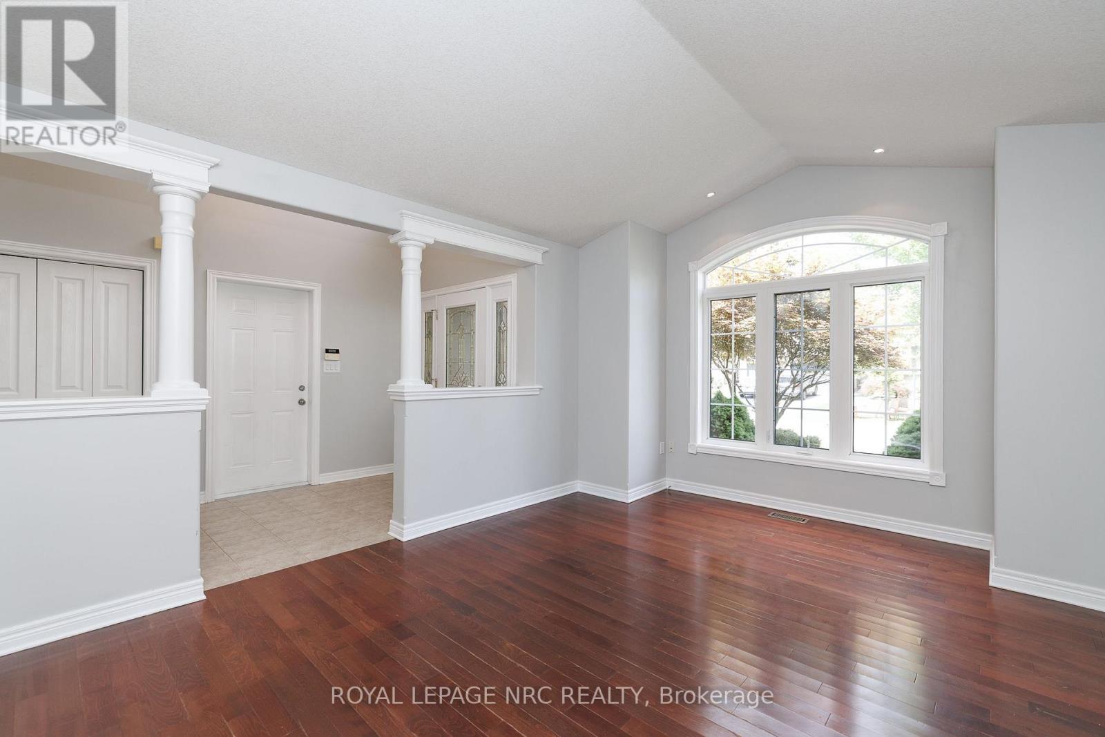 8532 Heikoop Crescent Property Photo 17