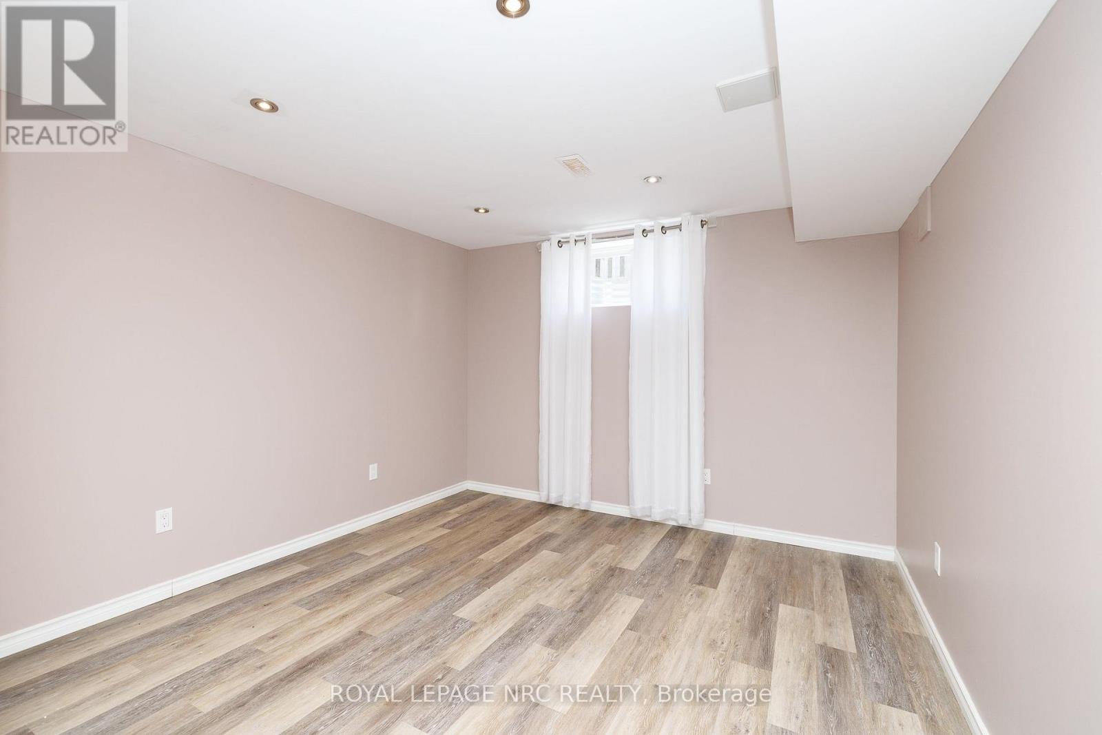 8532 Heikoop Crescent Property Photo 43