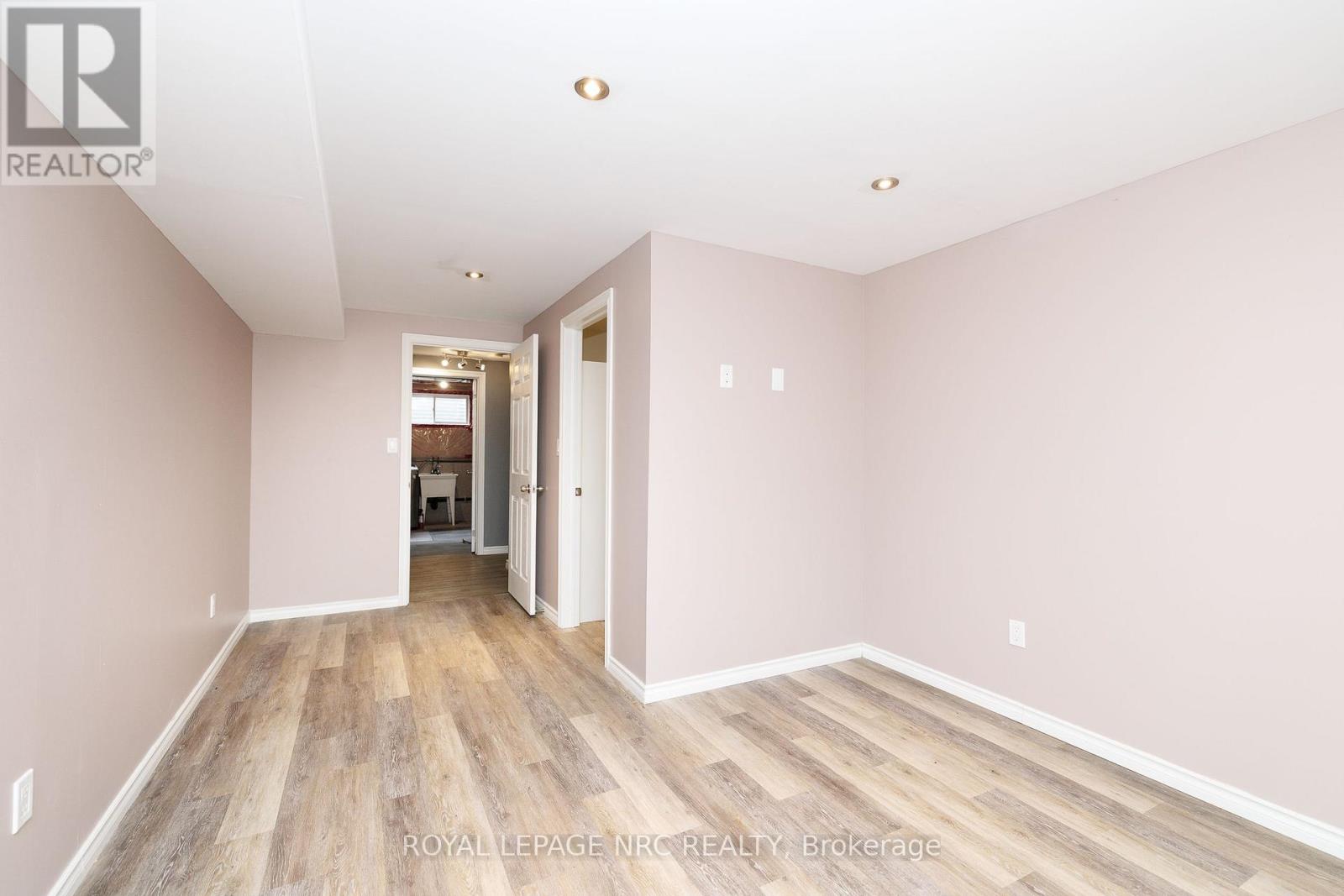 8532 Heikoop Crescent Property Photo 44