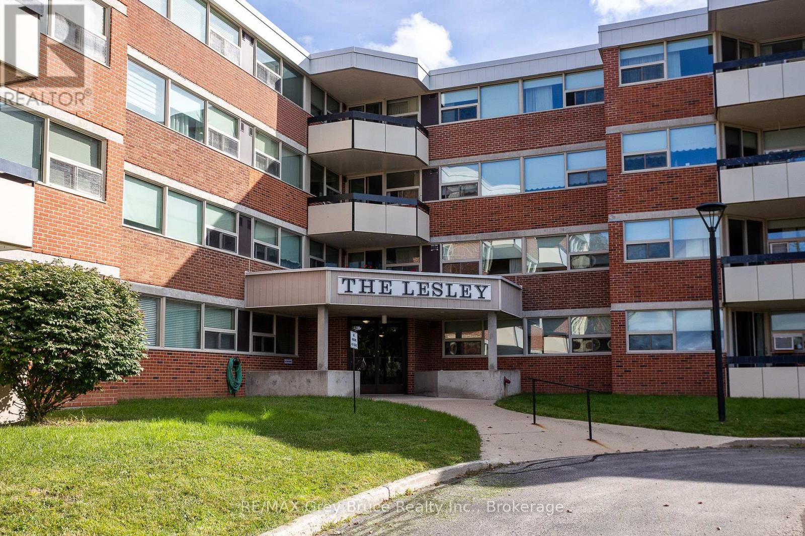 401 - 860 9 STREET E Property Photo 1