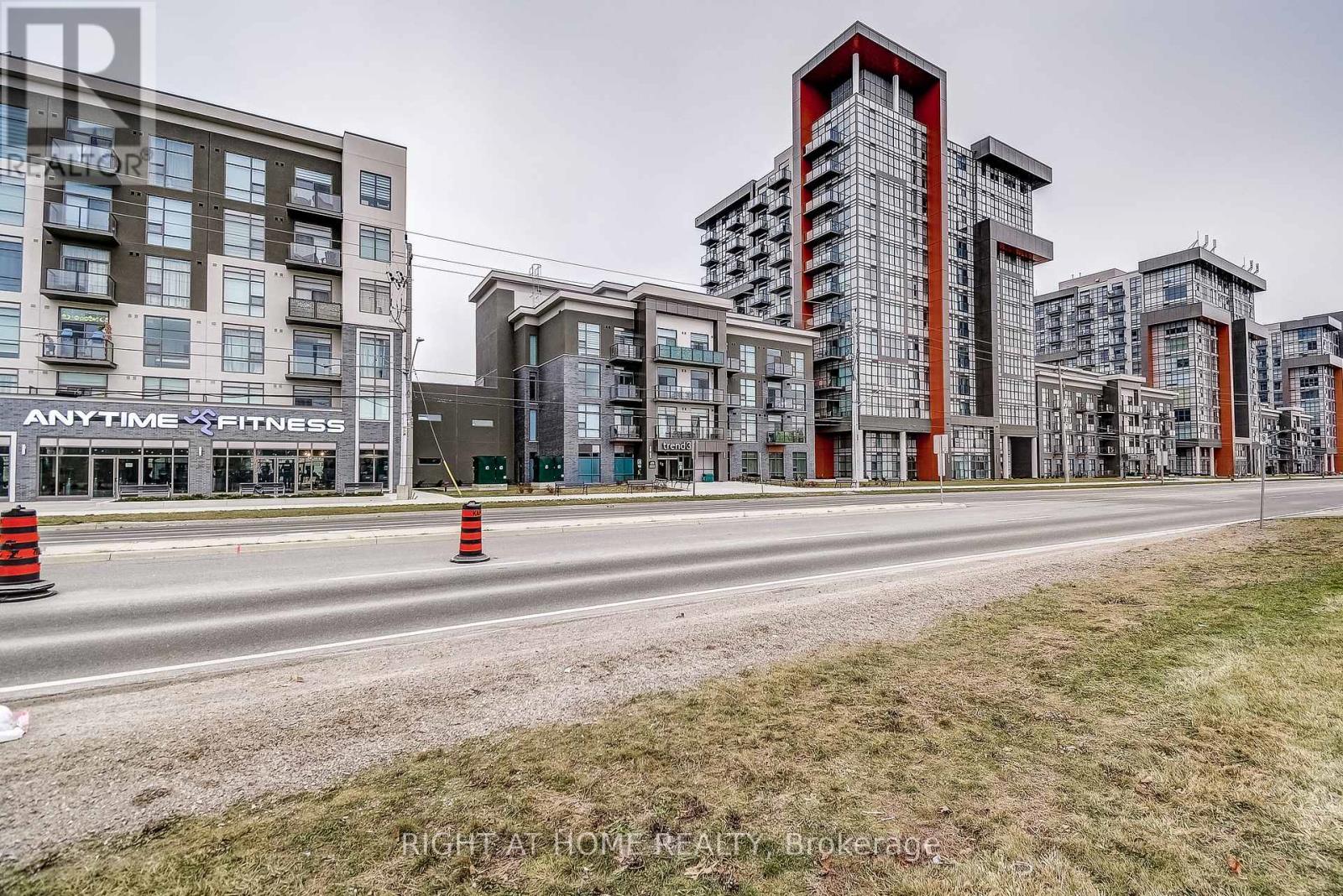 604 - 470 DUNDAS STREET E Property Photo 1