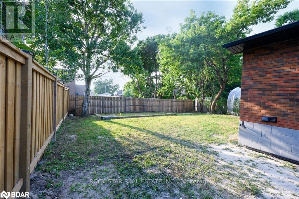 Upper - 170 Terrace Drive Property Photo 25
