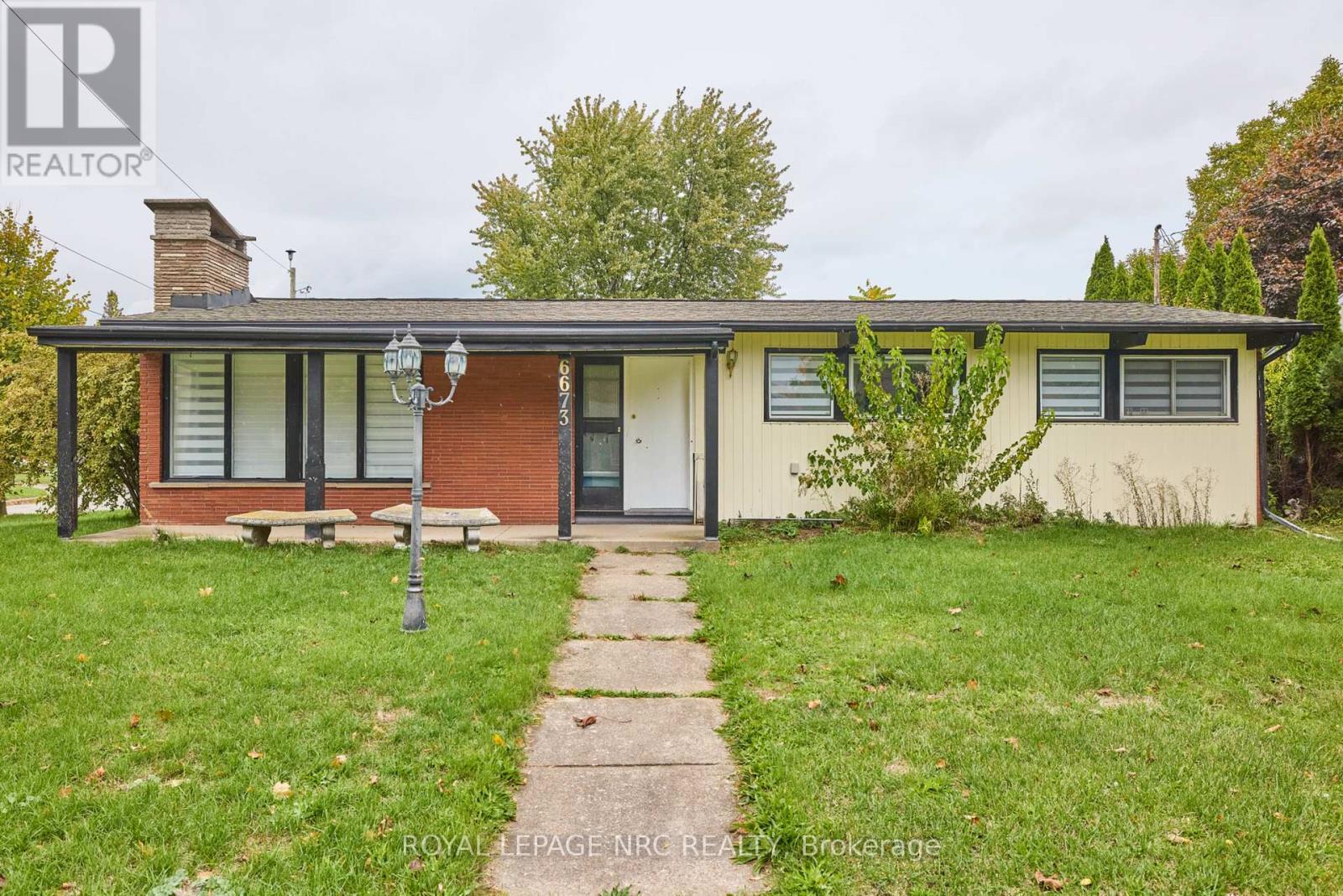 6673 Huggins Street Photo de la propriété 1