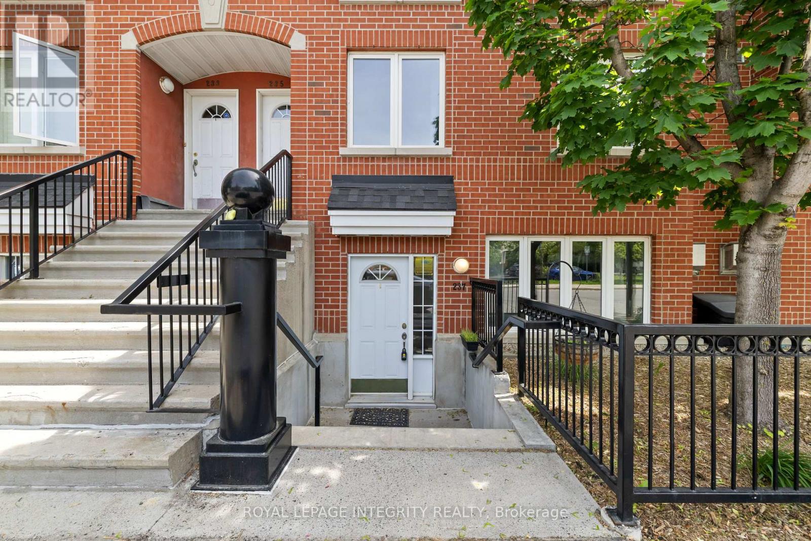 237 CUMBERLAND STREET Property Photo 1