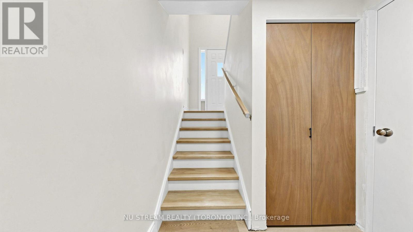 Main - 297 Toll Gate Boulevard Property Photo 25