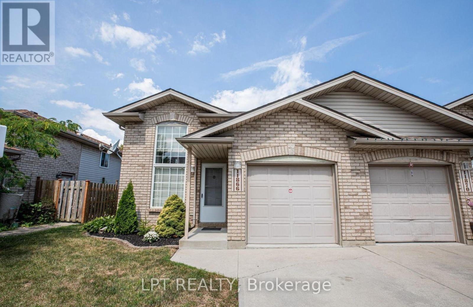 11866 Brouillette Court Property Photo 2