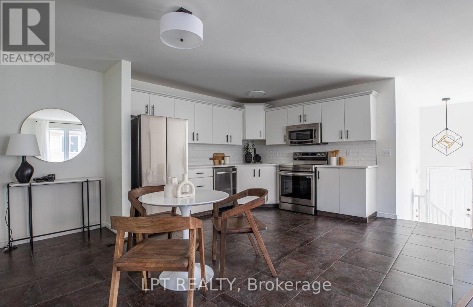 11866 Brouillette Court Property Photo 11