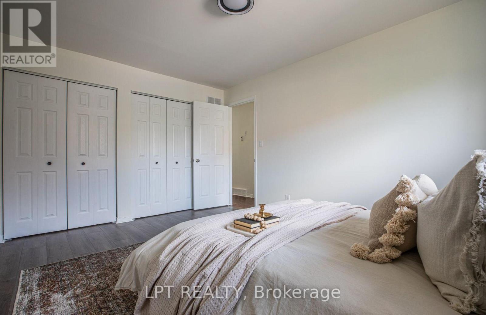 11866 Brouillette Court Property Photo 18