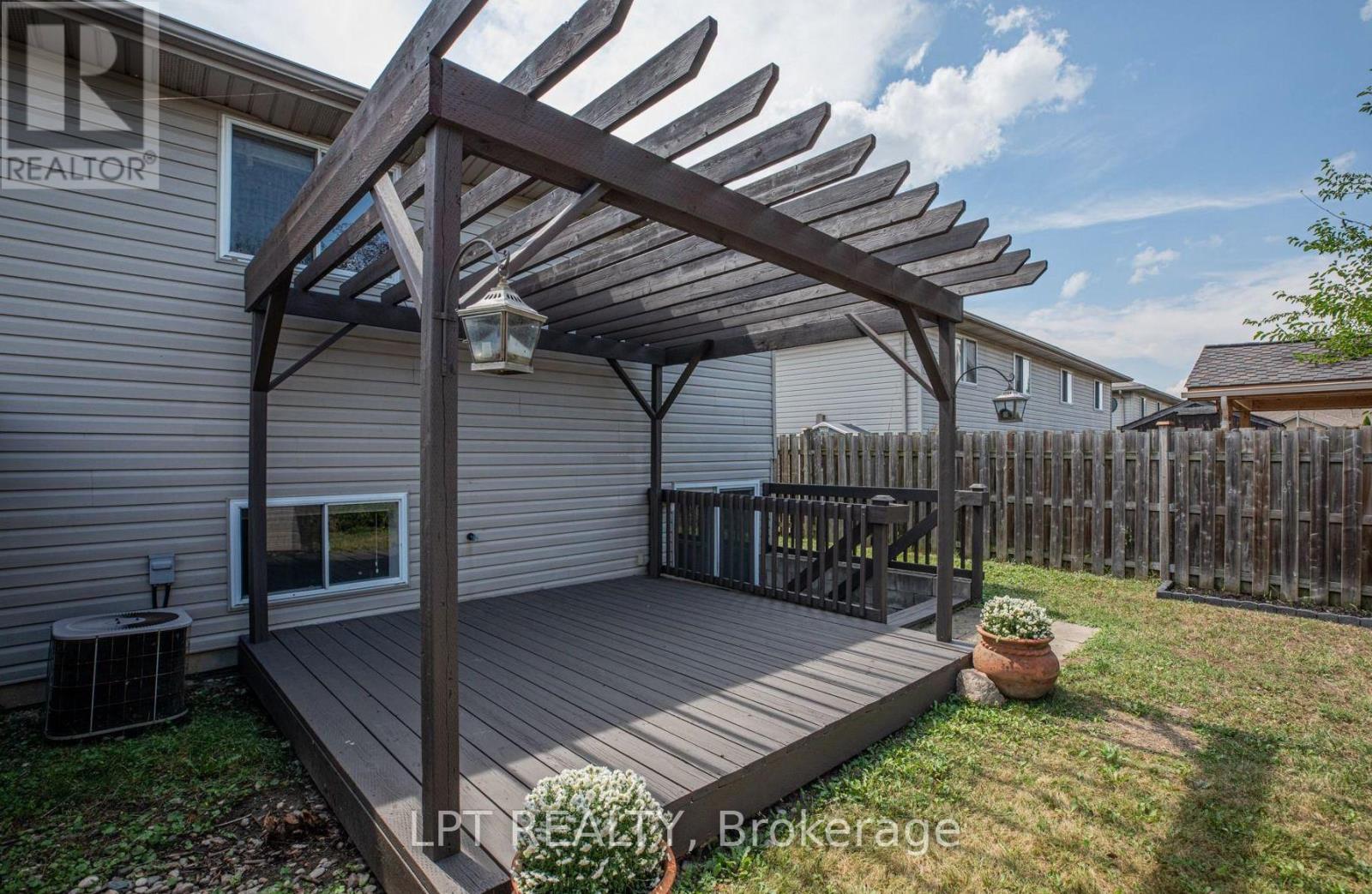 11866 Brouillette Court Property Photo 24