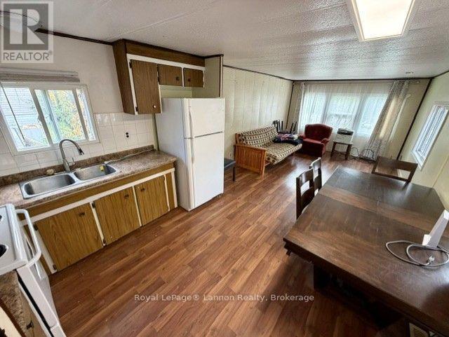 7 Sarawak Drive Property Photo 6
